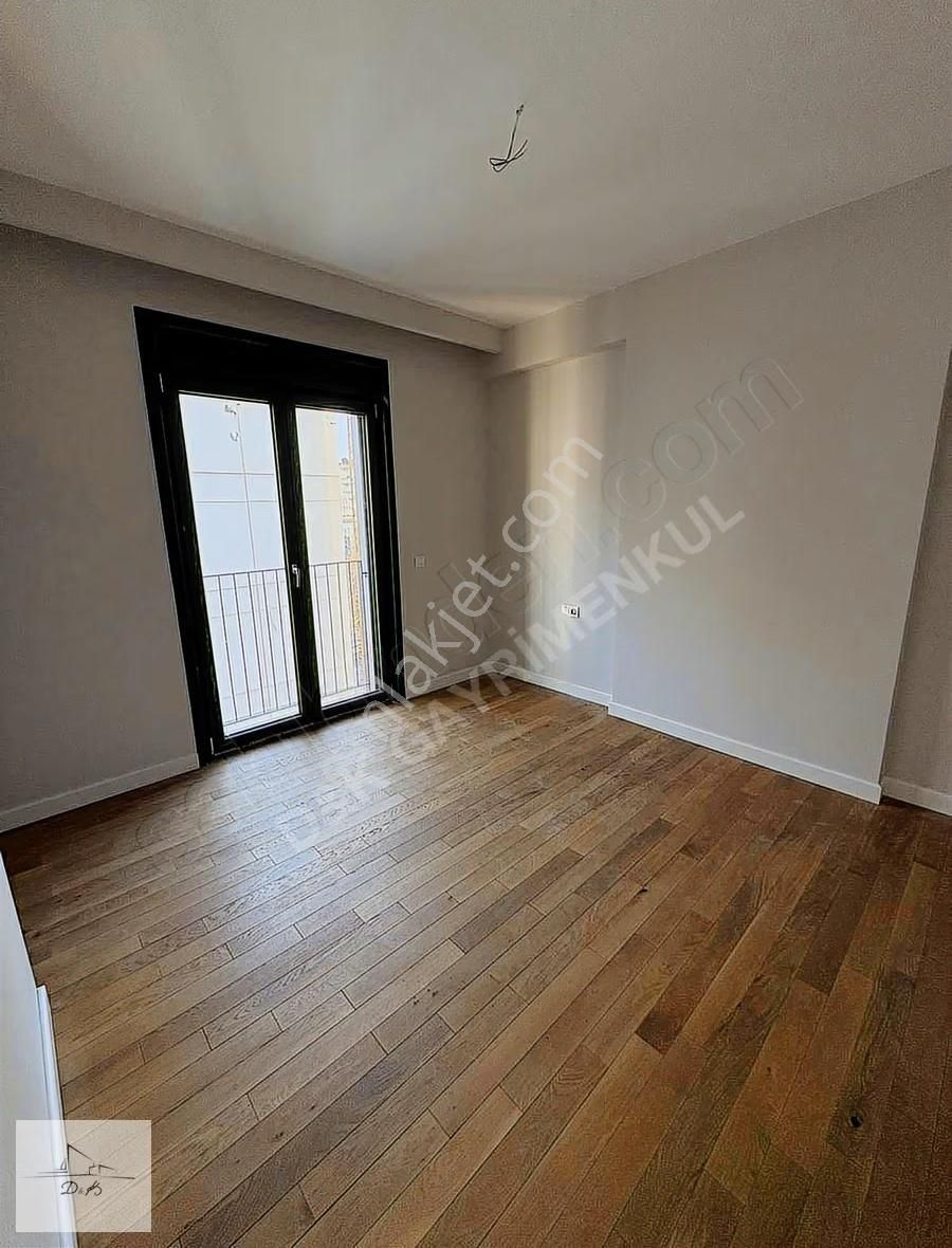 Yeni Bina Deniz Manzaralı Güvenlikli Katta Tek - Görsel 19