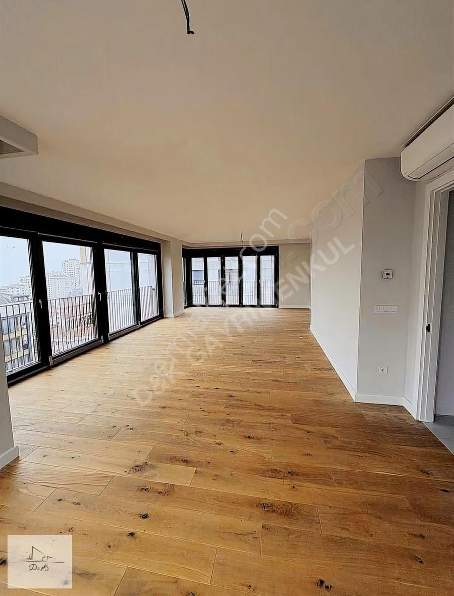 Yeni Bina Deniz Manzaralı Güvenlikli Katta Tek - Görsel 34