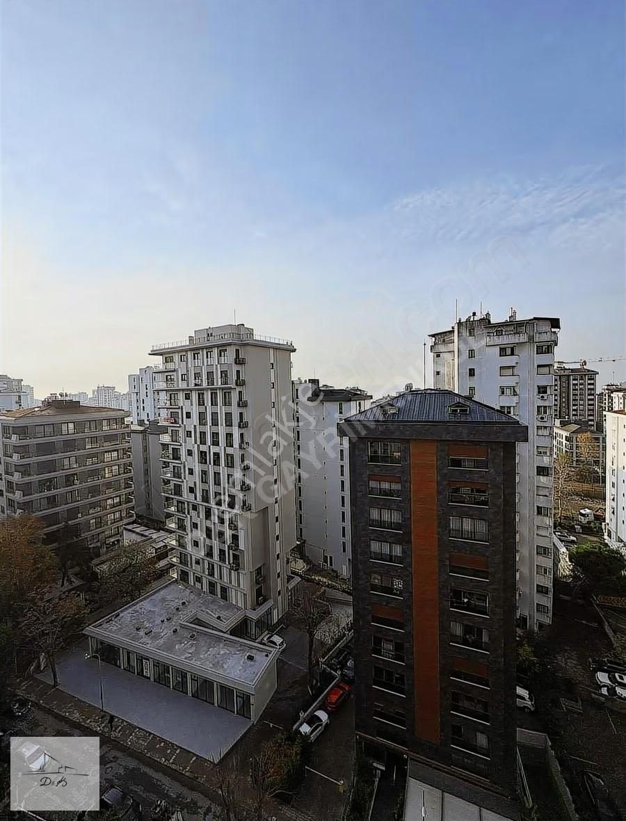 Yeni Bina Deniz Manzaralı Güvenlikli Katta Tek - Görsel 22