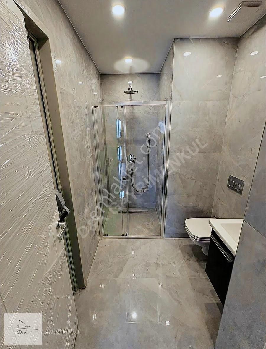 Yeni Bina Deniz Manzaralı Güvenlikli Katta Tek - Görsel 31