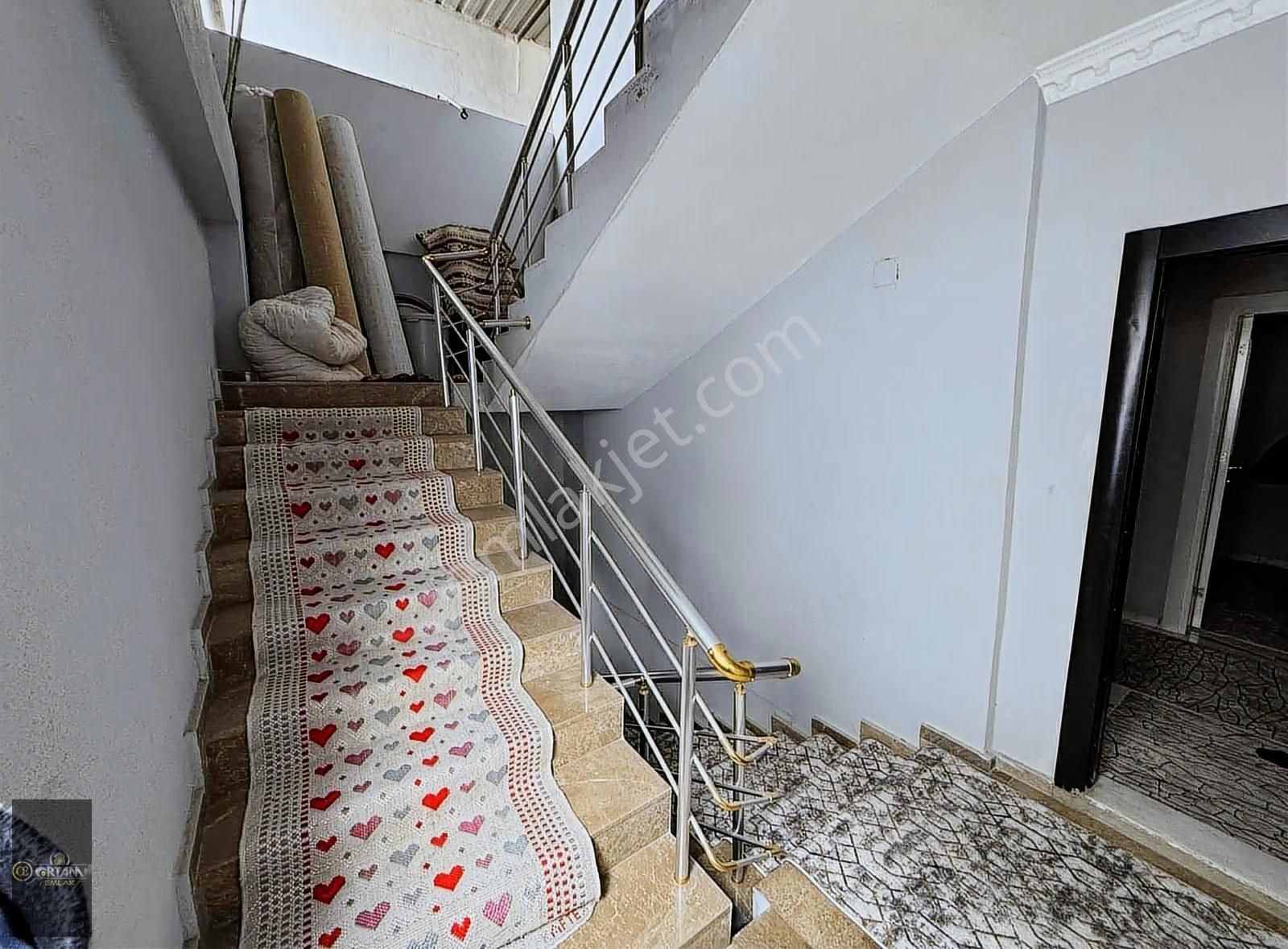 Ortam Emlak'tan Barboros Mah. 135m2 İşyeri Ve 4+1 Daire - Görsel 3