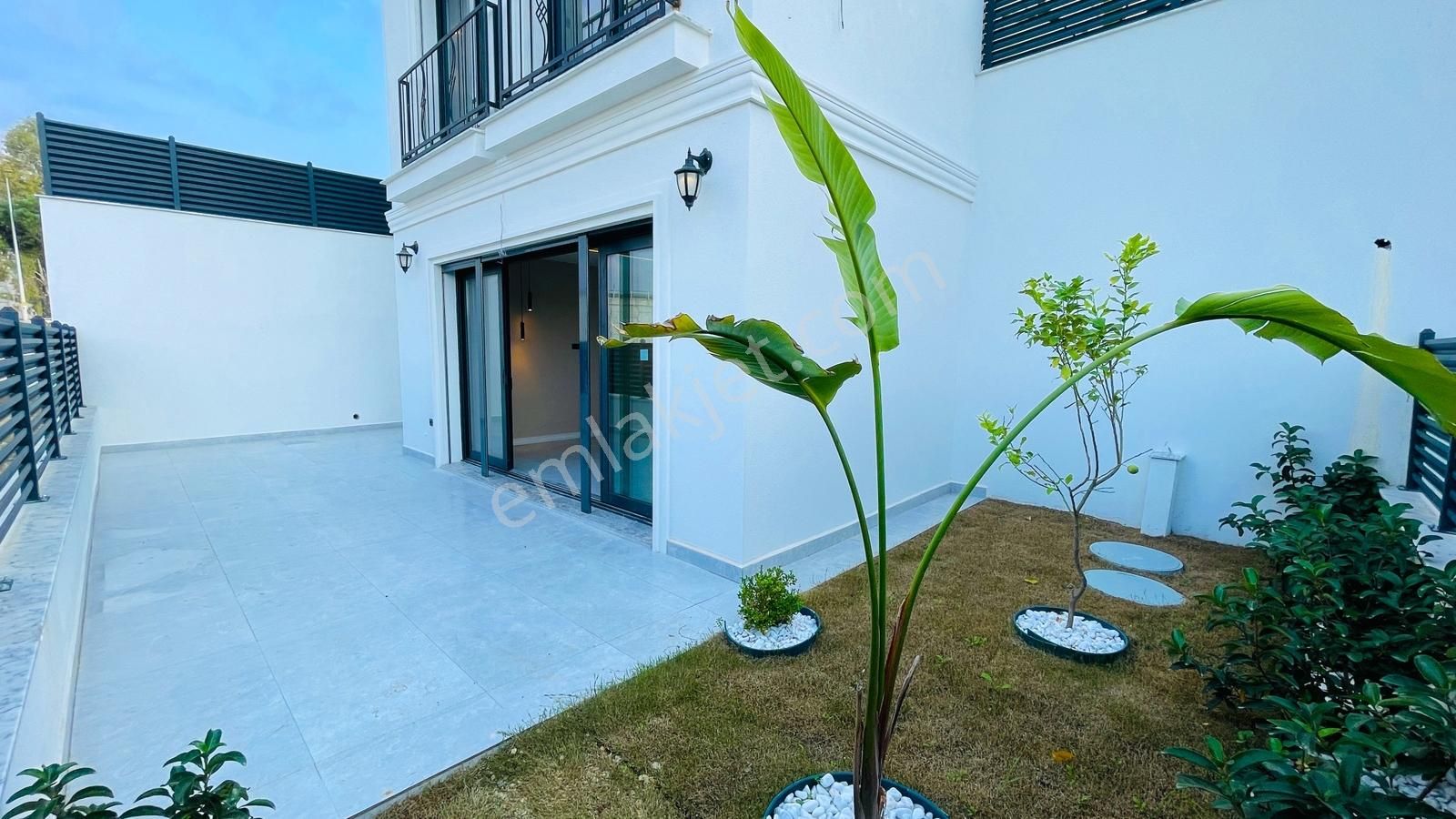 Kuşadası'nda 4+2 Müstakil Özel Havuzlu Lüks Satılık Villa - Görsel 35