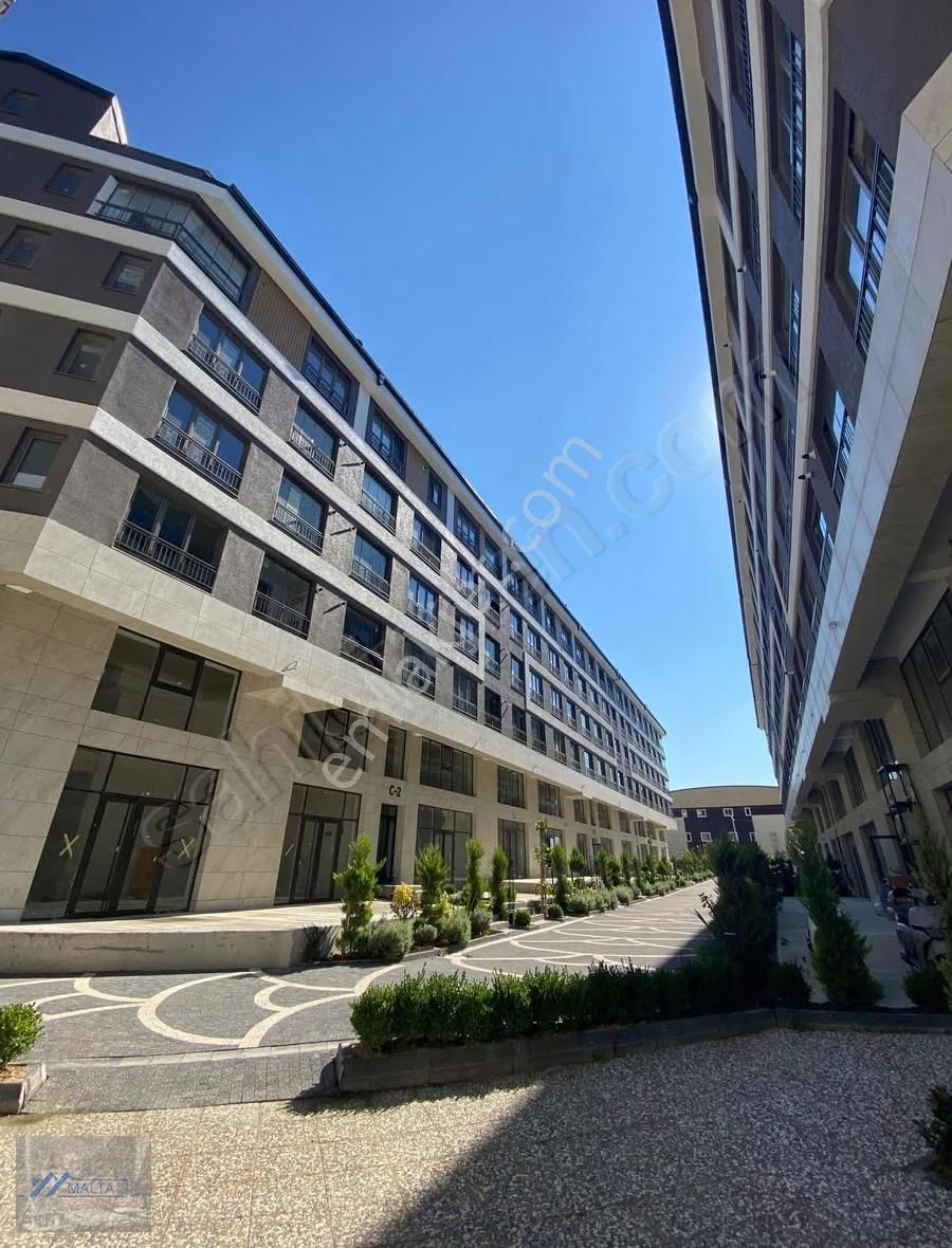 Maltadan Caddeportta Kiralık 1+1 Sıfır Daire
