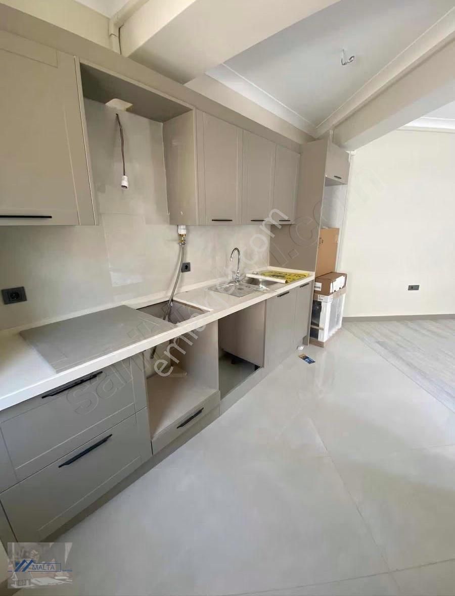 Maltadan Caddeportta Kiralık 1+1 Sıfır Daire - Görsel 4