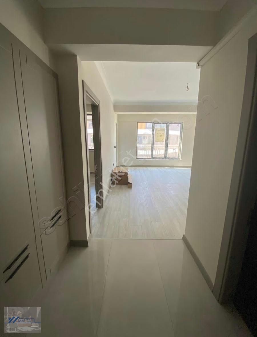 Maltadan Caddeportta Kiralık 1+1 Sıfır Daire - Görsel 15