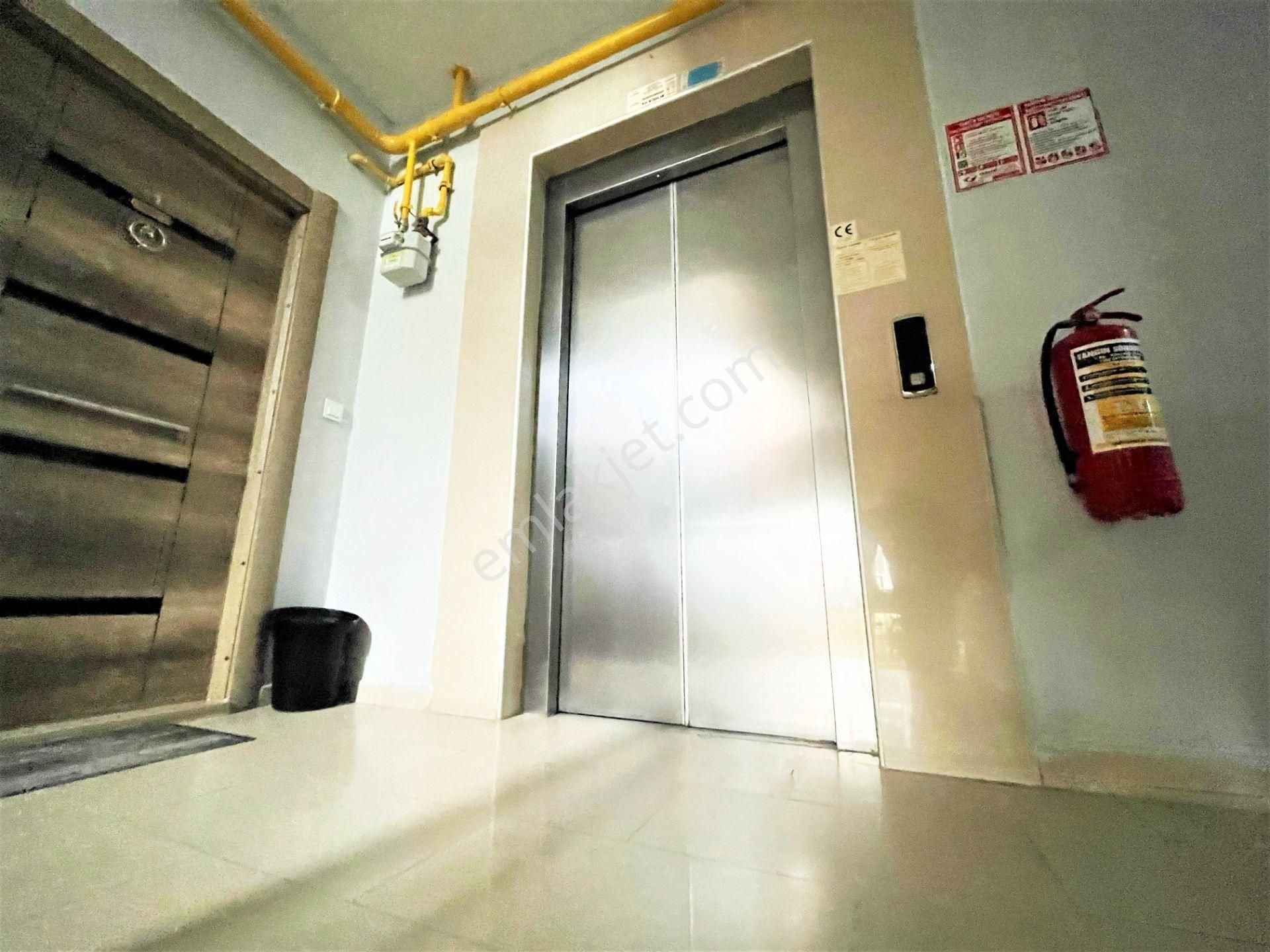 Hamidiye'de Aygülden Nezih Site İçi Öncephe Ayrı Mutfak Ebeveynli Doğalgazlı Geniş 3+1 Satılık Daire - Görsel 35