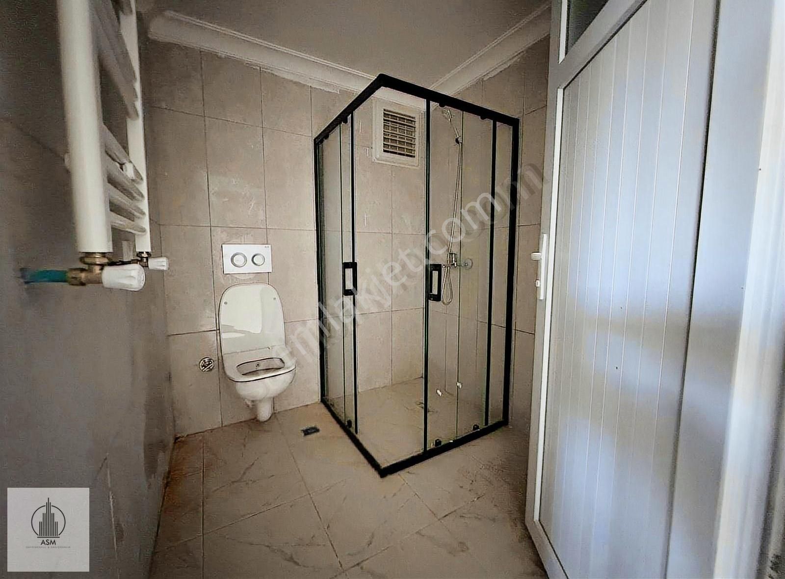 Asm'den Akçalarda Havuzlu Sitede Satılık 3+1 Fırsat Daire