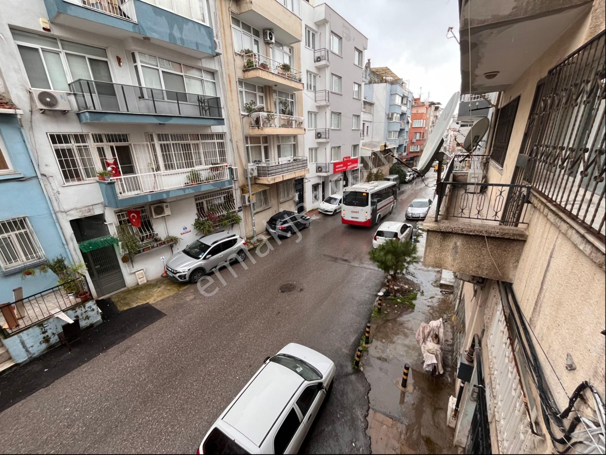 Halilrıfatpaşa Caddesinde Metro Yakını 2+1 Çift Cepheli Arakat Temiz Bakımlı Daire - Görsel 29