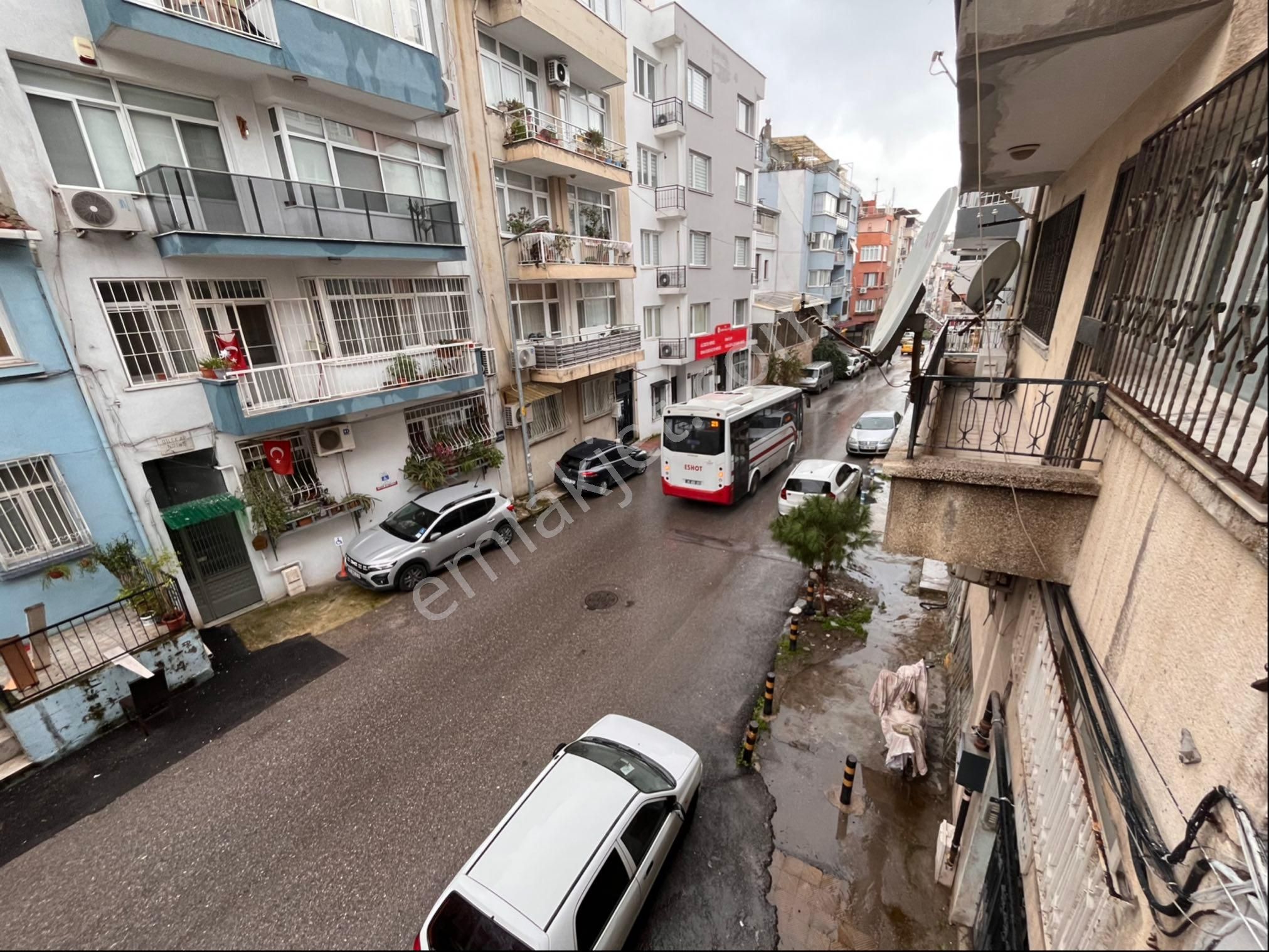 Halilrıfatpaşa Caddesinde Metro Yakını 2+1 Çift Cepheli Arakat Temiz Bakımlı Daire - Görsel 28