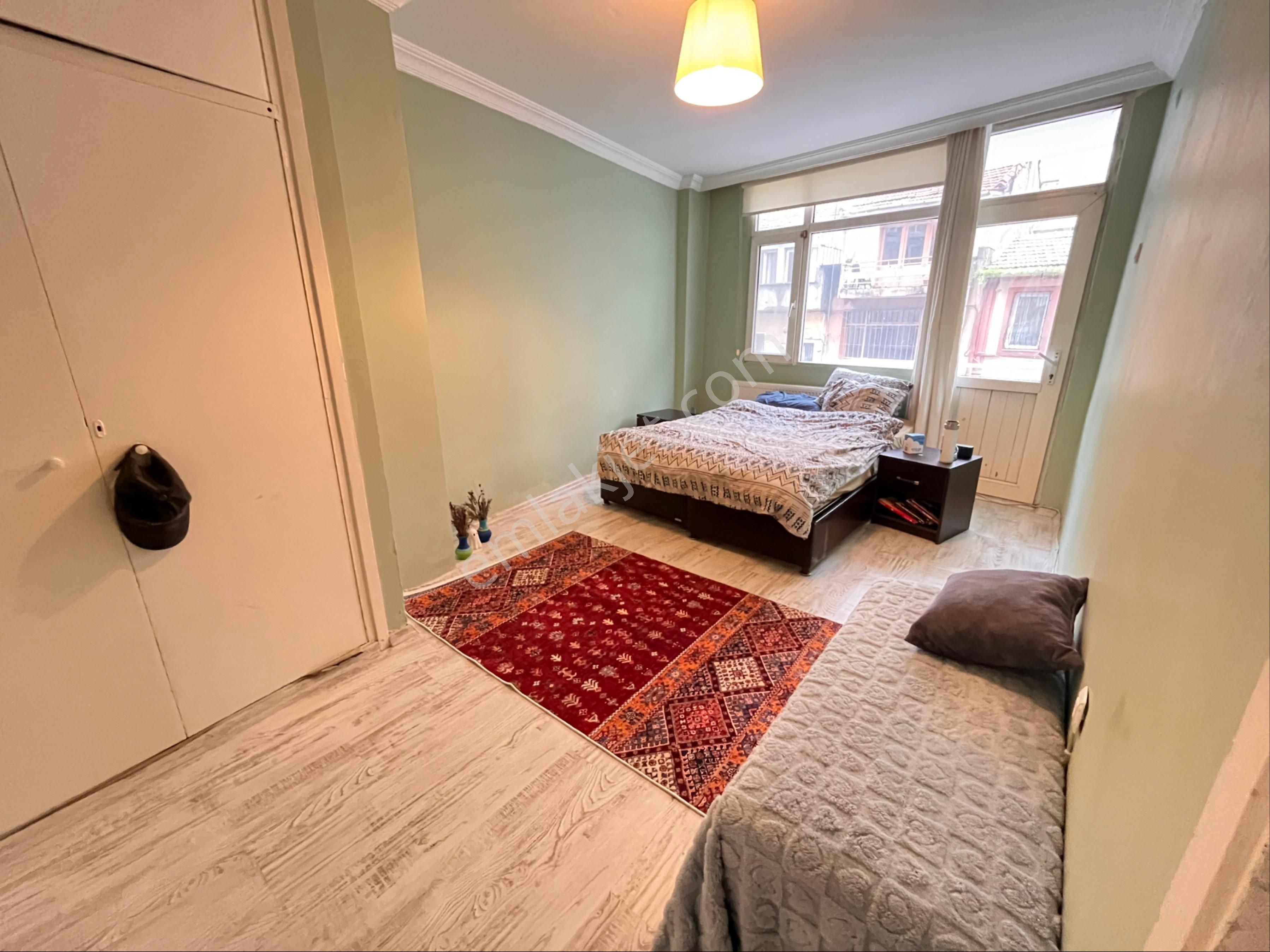 Halilrıfatpaşa Caddesinde Metro Yakını 2+1 Çift Cepheli Arakat Temiz Bakımlı Daire - Görsel 8