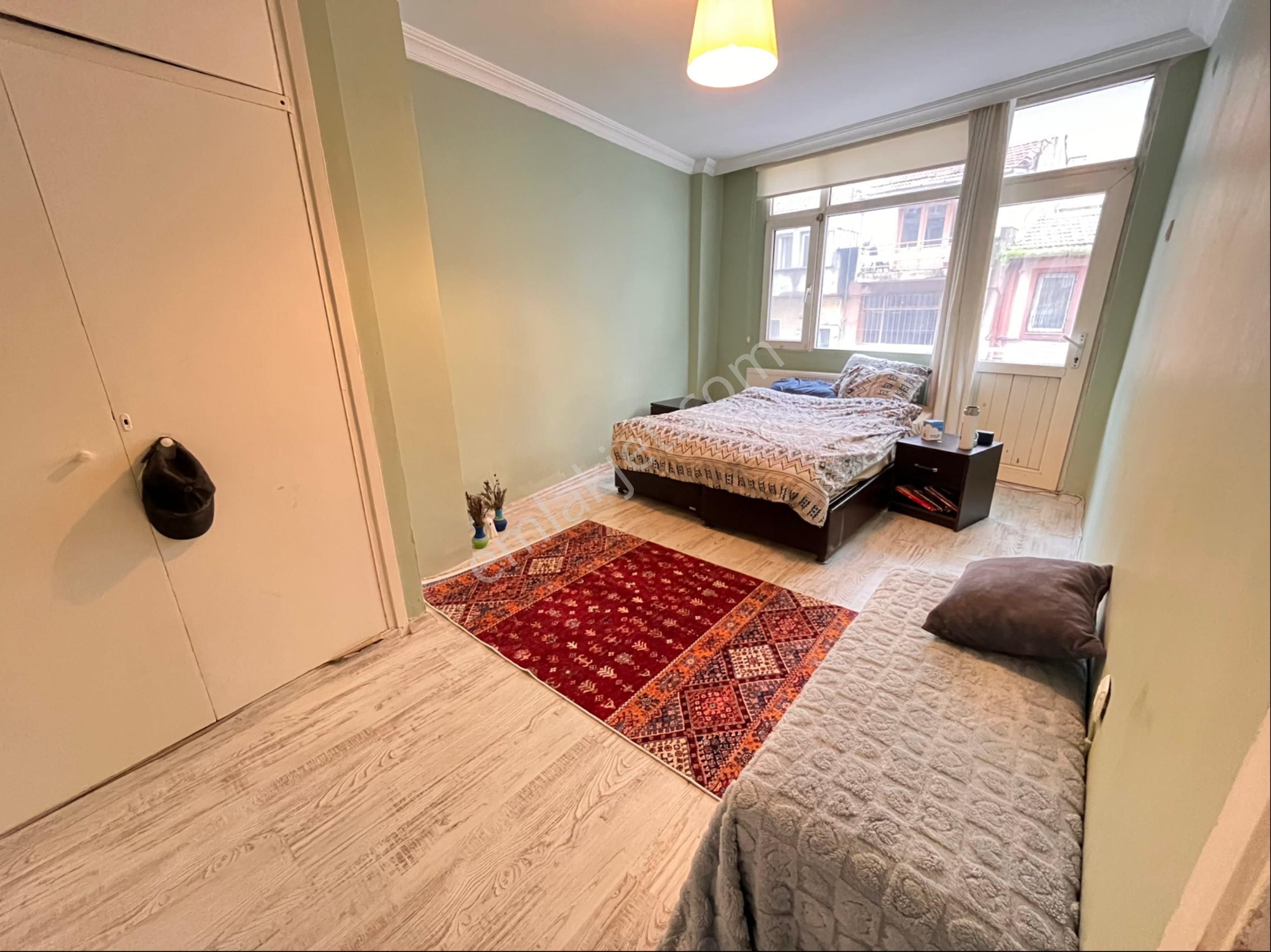 Halilrıfatpaşa Caddesinde Metro Yakını 2+1 Çift Cepheli Arakat Temiz Bakımlı Daire - Görsel 7