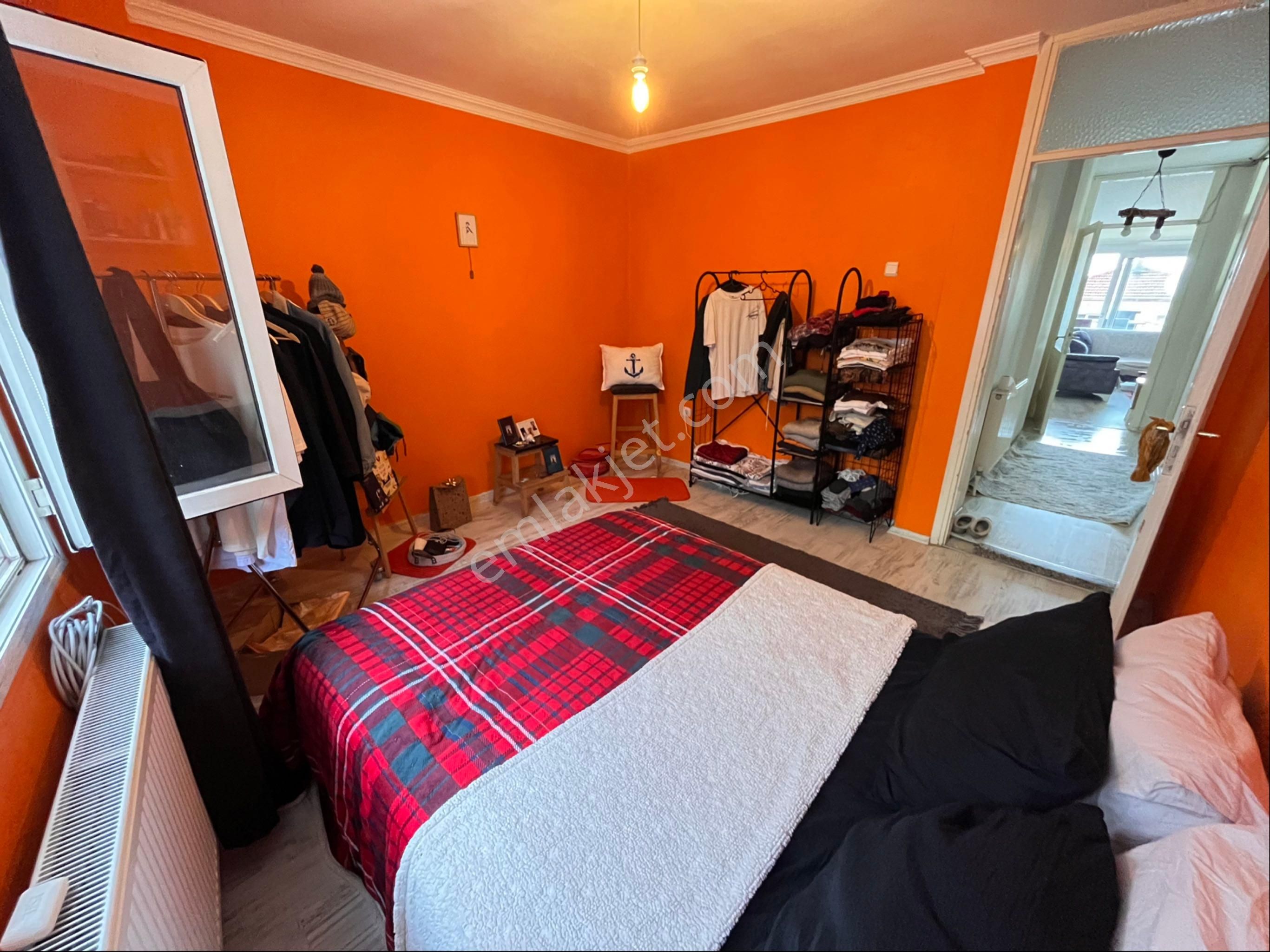 Halilrıfatpaşa Caddesinde Metro Yakını 2+1 Çift Cepheli Arakat Temiz Bakımlı Daire - Görsel 13