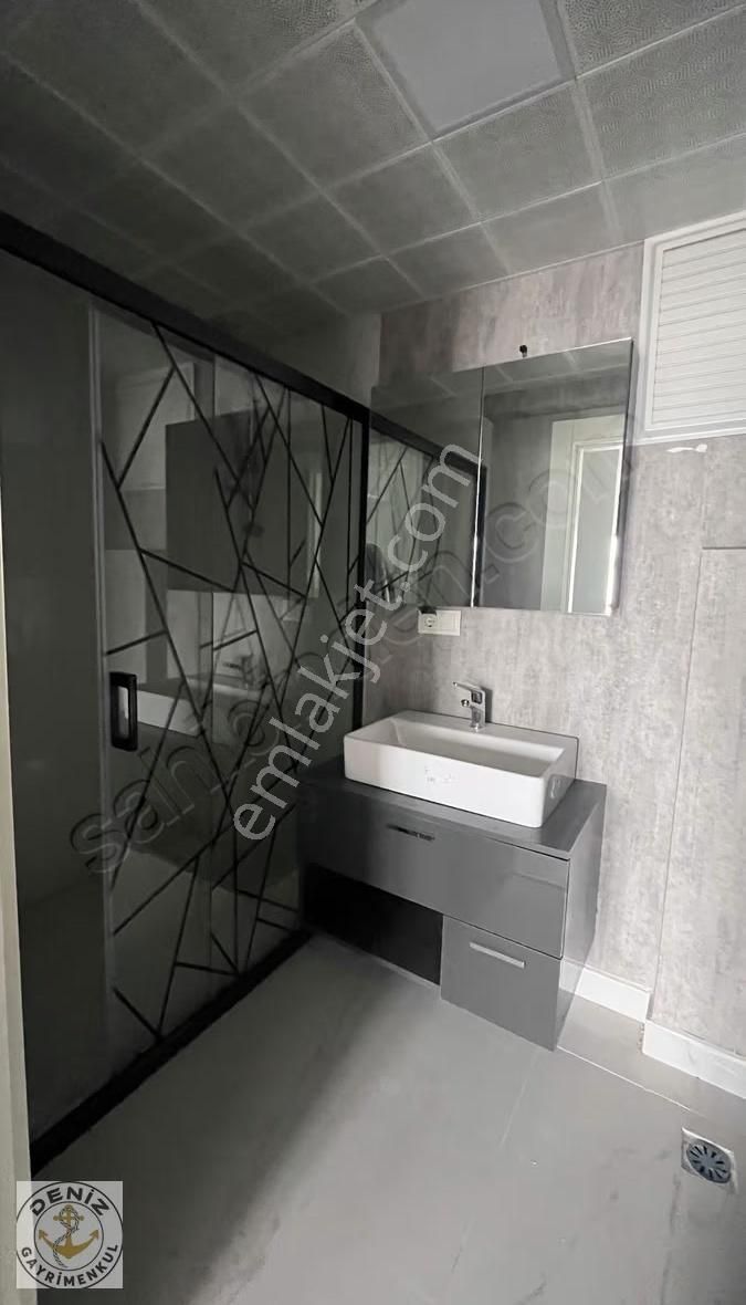 Cumhuriyet Mahallesinde 4+1 Satılık Sıfır Daire