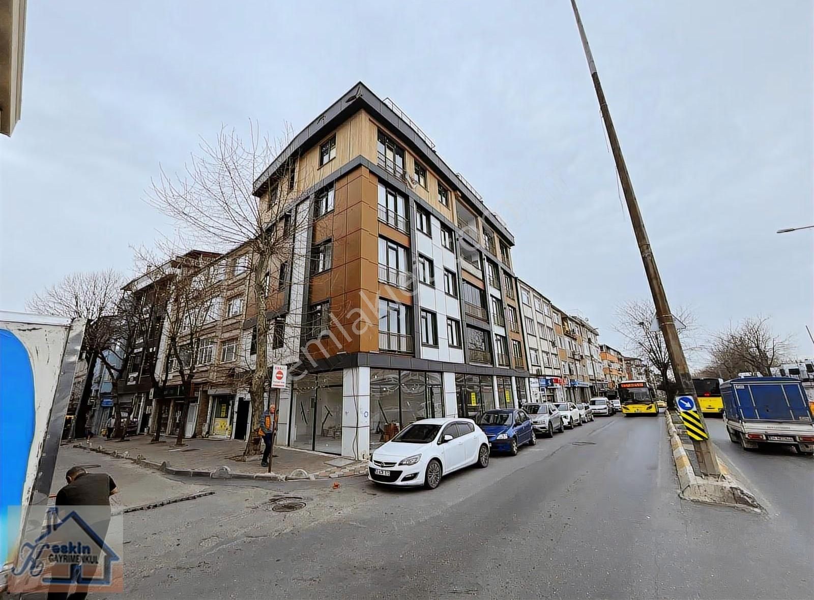 Keskin Gayrimenkulden Rami Yeni Mahallede Satılık 4+1 Dublex - Görsel 17