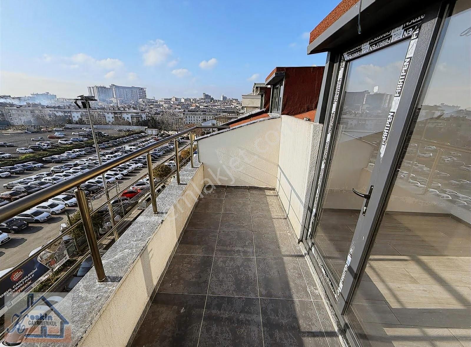 Keskin Gayrimenkulden Rami Yeni Mahallede Satılık 4+1 Dublex - Görsel 11