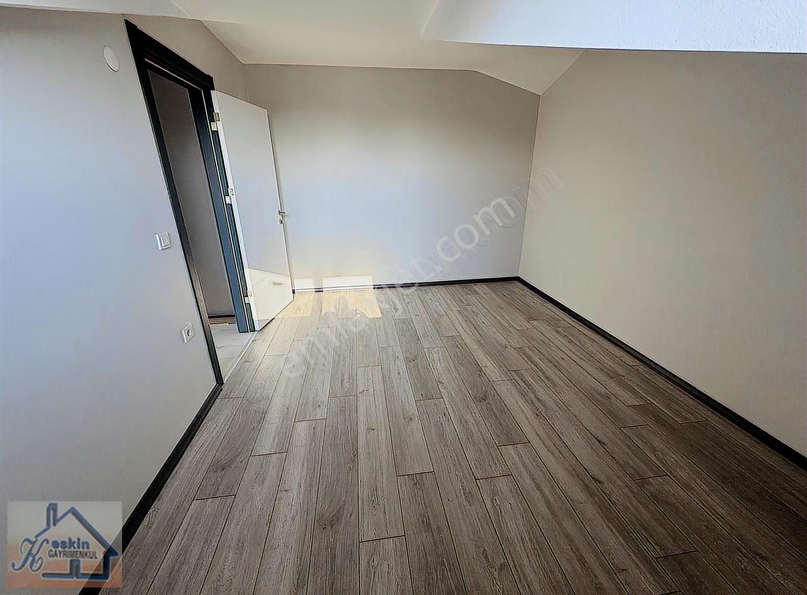 Keskin Gayrimenkulden Rami Yeni Mahallede Satılık 4+1 Dublex - Görsel 15