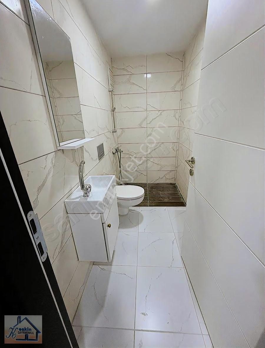 Keskin Gayrimenkulden Rami Yeni Mahallede Satılık 4+1 Dublex - Görsel 22