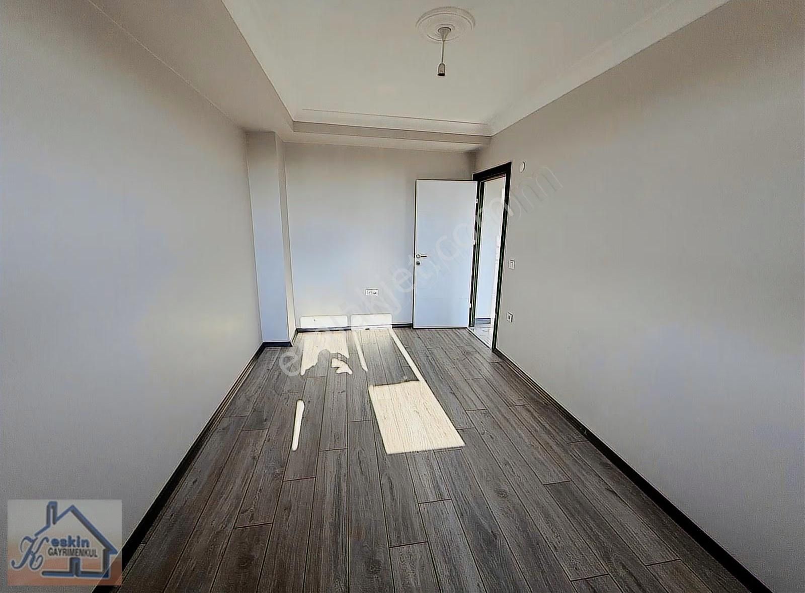 Keskin Gayrimenkulden Rami Yeni Mahallede Satılık 4+1 Dublex - Görsel 2