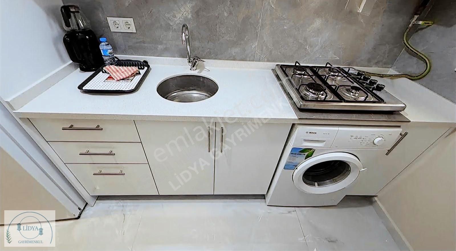 Kayışdağı Mh. Metroya 5 Dk Sıfır Binada Yeni Eşyalı Geniş 1+1 - Görsel 32