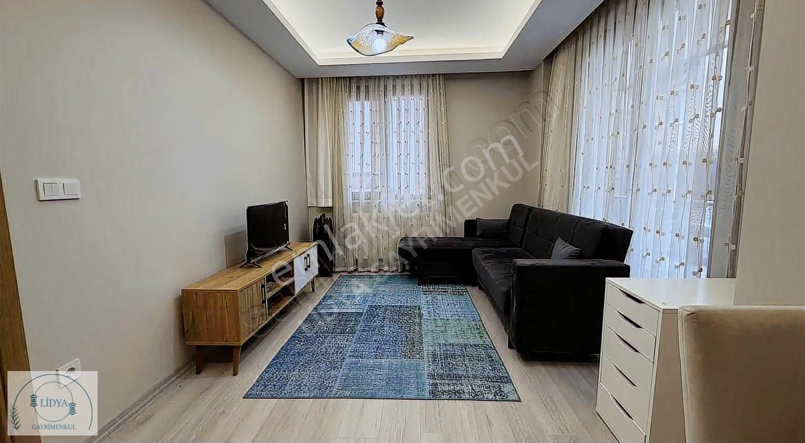 Kayışdağı Mh. Metroya 5 Dk Sıfır Binada Yeni Eşyalı Geniş 1+1