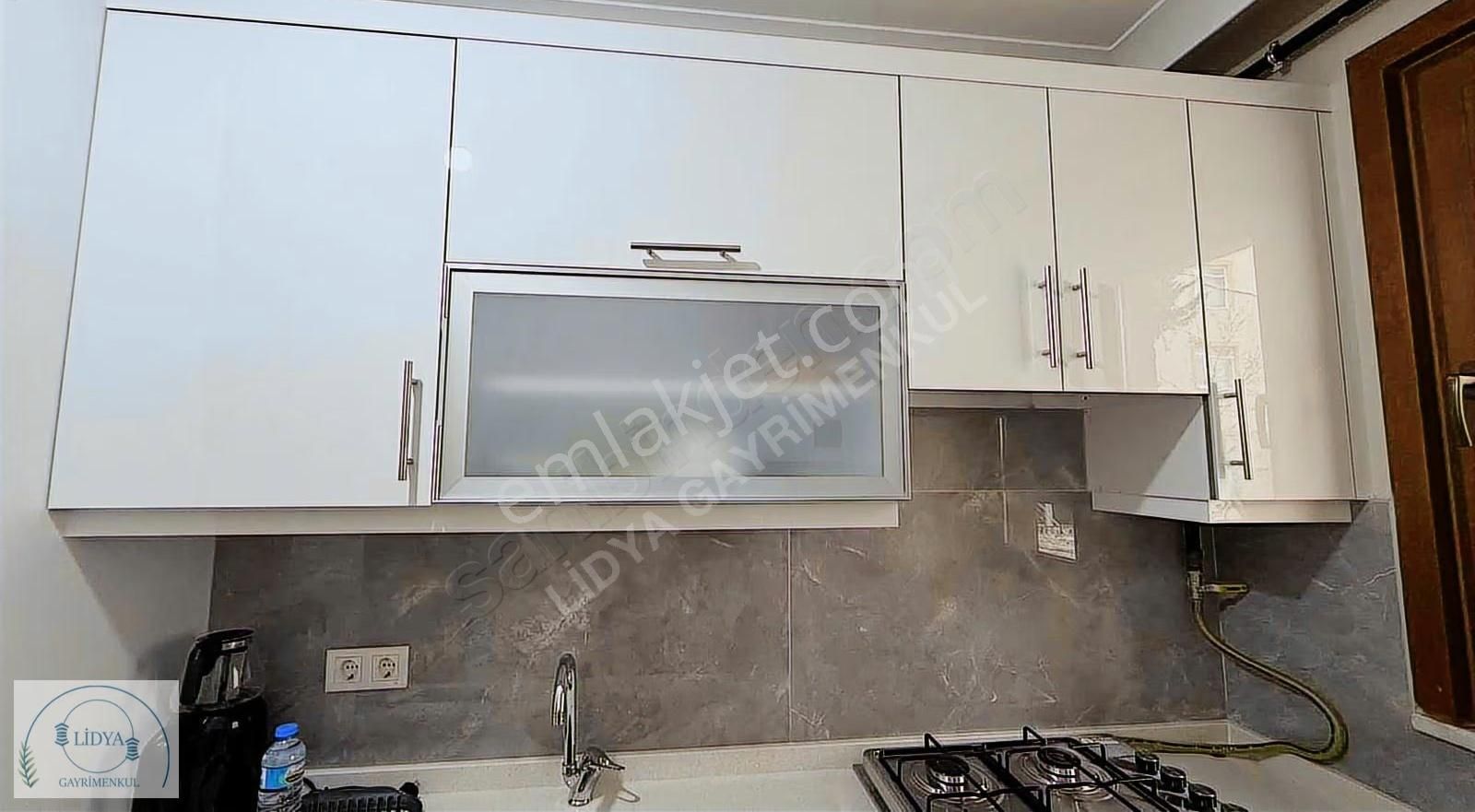 Kayışdağı Mh. Metroya 5 Dk Sıfır Binada Yeni Eşyalı Geniş 1+1 - Görsel 24
