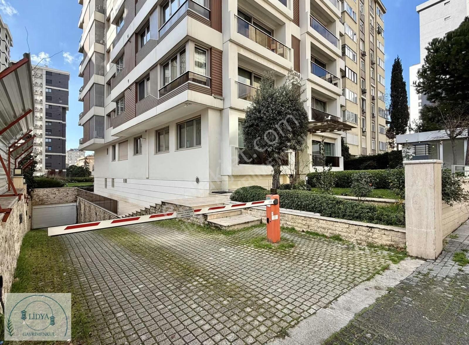 Caddebostan Mh. 1.kat 174m2 Net Çok Geniş Kullanışlı Satılık 4+1 - Görsel 28