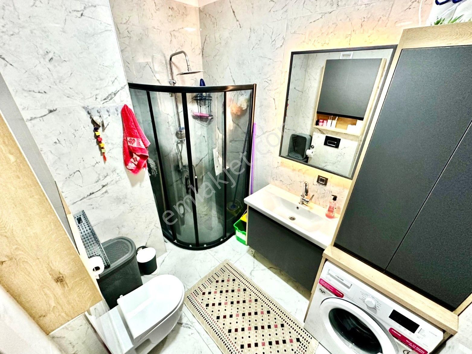 Aygül'den Akçay'da Şık Tasarımlı Deprem Etütlü Ara Kat Asansörlü Ayrı Mutfaklı 2+1acil Satılık Daire - Görsel 28