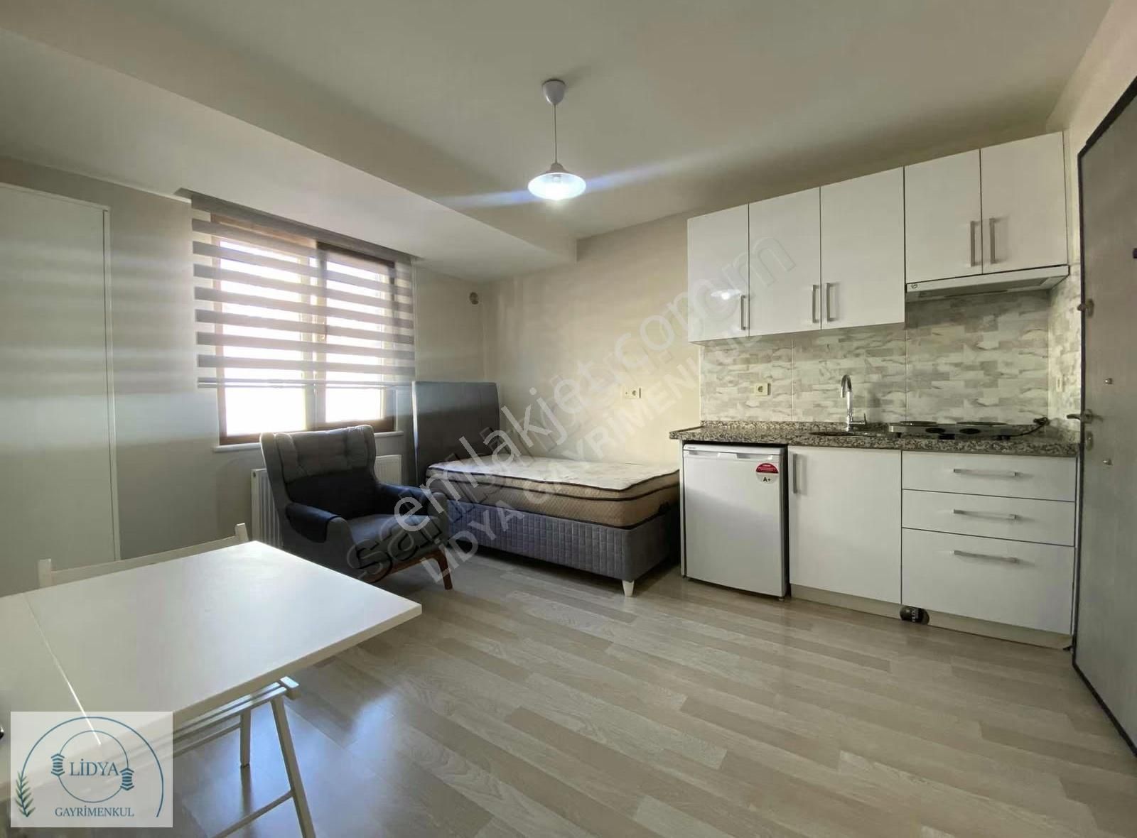 Kayışdağı Mh. Ana Cadde Üzerinde Her Şey Dahil 1+0 Ara Kat