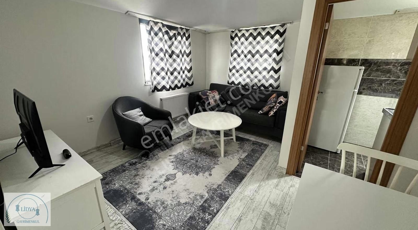 Kayışdağı'nda Eşyalı, Kiracısız 2+1 Daire - Yatırım Fırsatı!