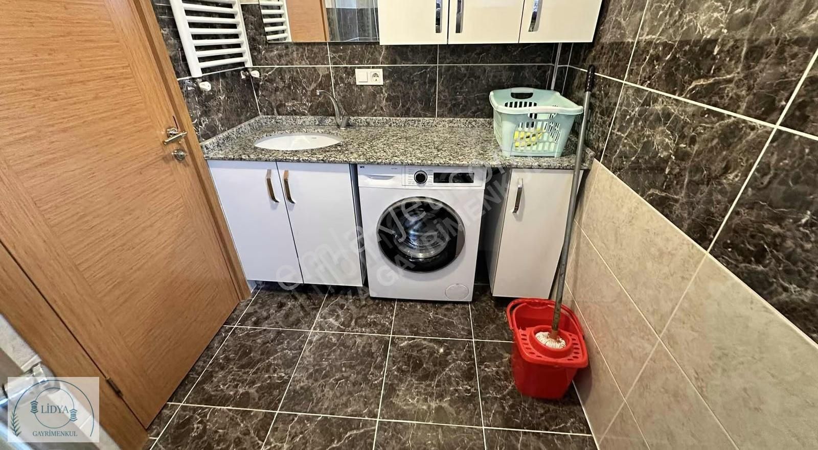 Kayışdağı'nda Eşyalı, Kiracısız 2+1 Daire - Yatırım Fırsatı! - Görsel 3