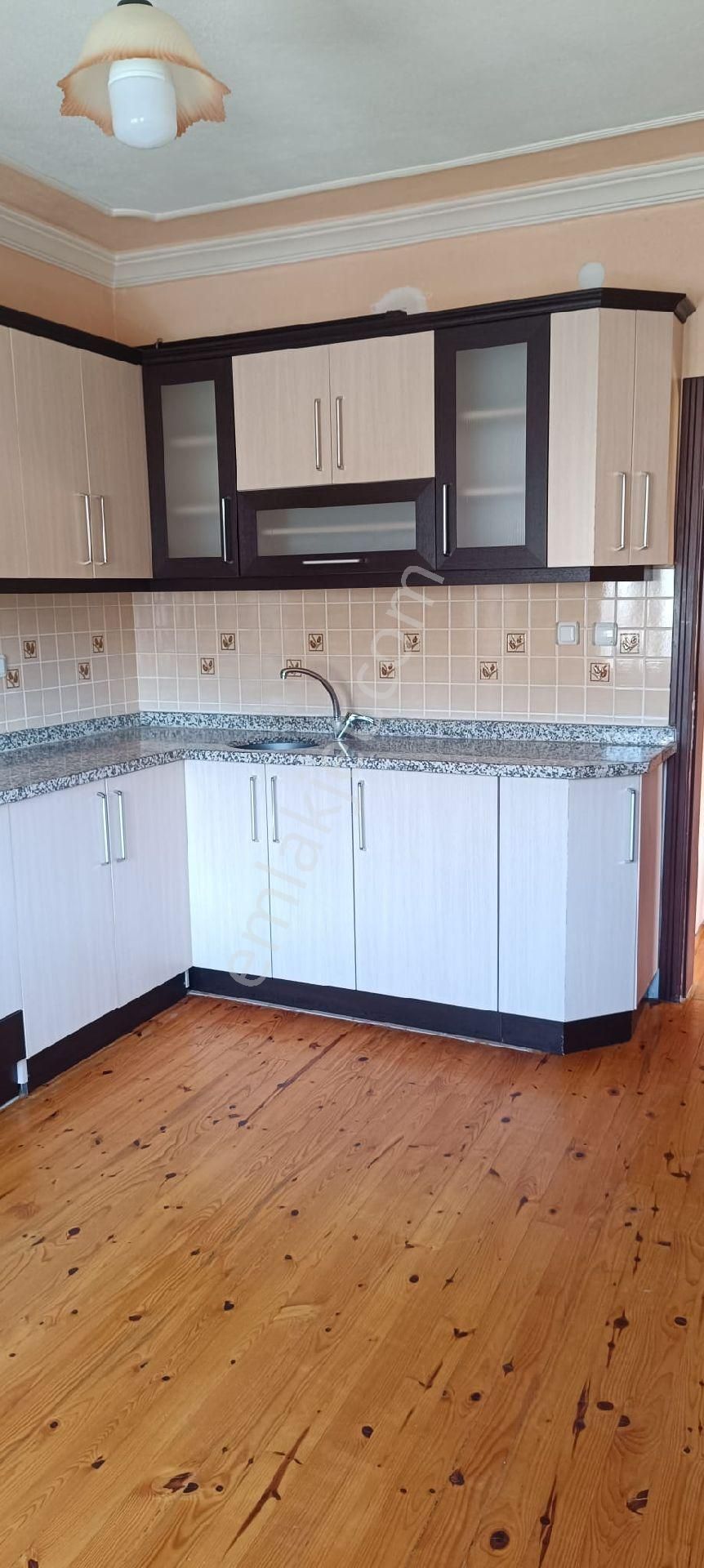 Kaçmaz Emlaktan Yeşilhisarda Komple Satılık - Görsel 22