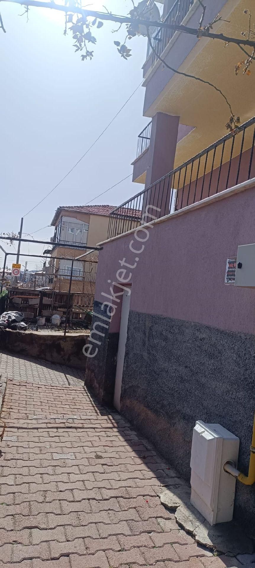 Kaçmaz Emlaktan Yeşilhisarda Komple Satılık - Görsel 4