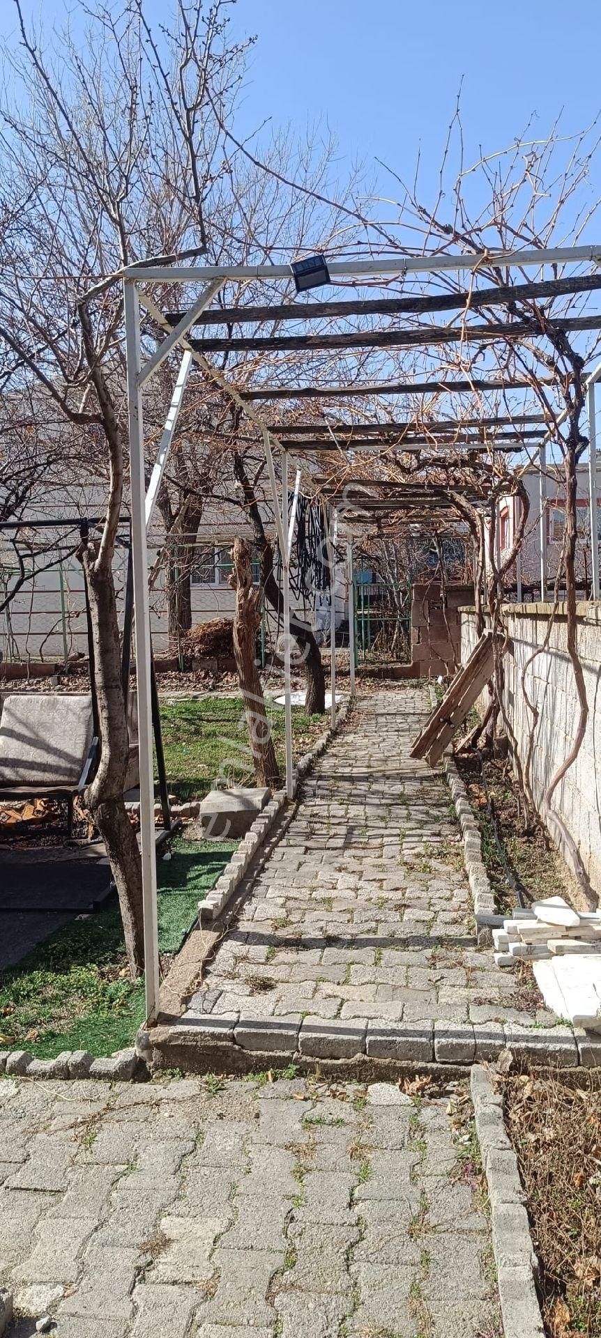 Kaçmaz Emlaktan Yeşilhisarda Komple Satılık - Görsel 7