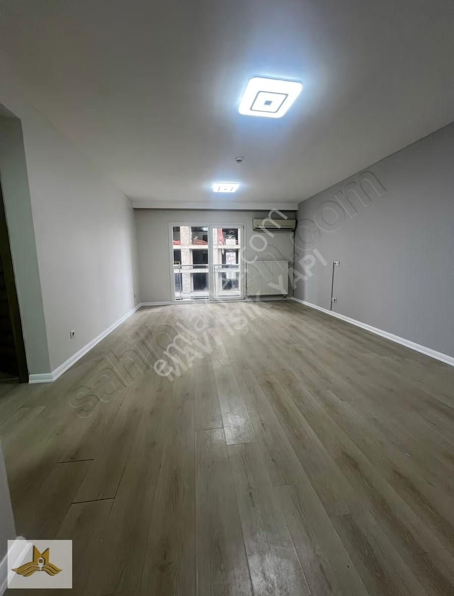 Metrobüse Yürüme Mesafesinde Site İçi 1+1 Kiralık Daire - Görsel 25