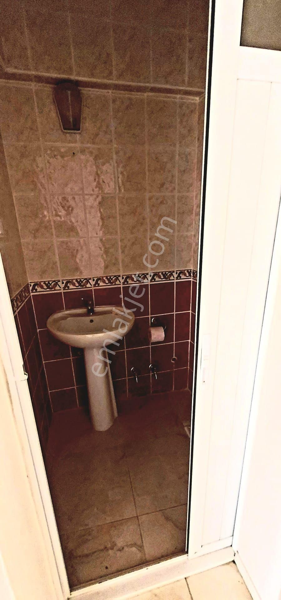 Hemen Kiraya Vermeye Uygun | Boyalı & Temiz | Depolu Ve Müstakil Tadında 3. Kat - Görsel 21