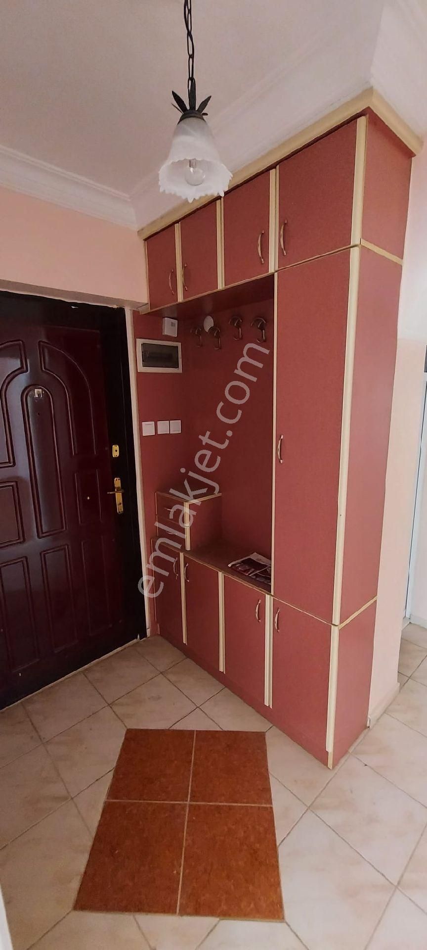 Hemen Kiraya Vermeye Uygun | Boyalı & Temiz | Depolu Ve Müstakil Tadında 3. Kat - Görsel 2