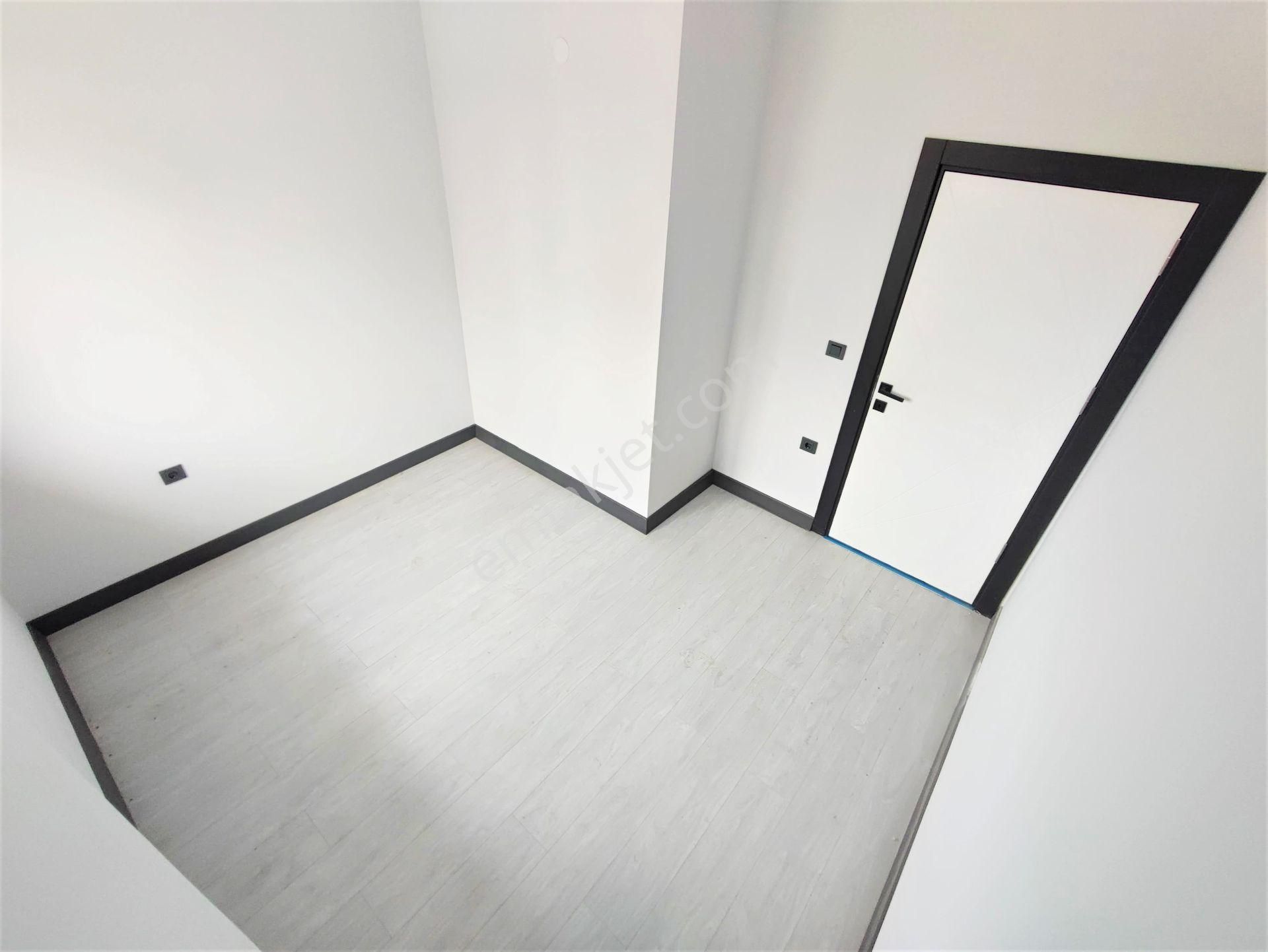 Akçay'da Aygül'den Sıfır Denize Çok Yakın Ara Kat Ön Cephe Kat Cephe Seçenekli 1+1 Satılık Daireler - Görsel 16