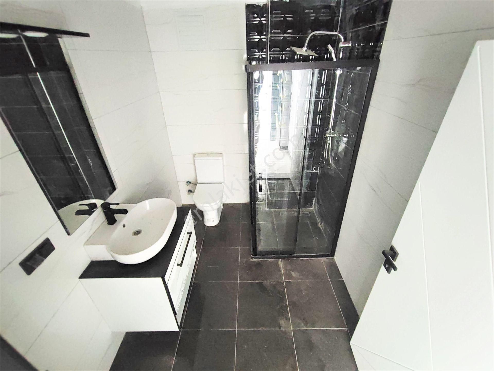 Akçay'da Aygül'den Sıfır Denize Çok Yakın Ara Kat Ön Cephe Kat Cephe Seçenekli 1+1 Satılık Daireler - Görsel 26