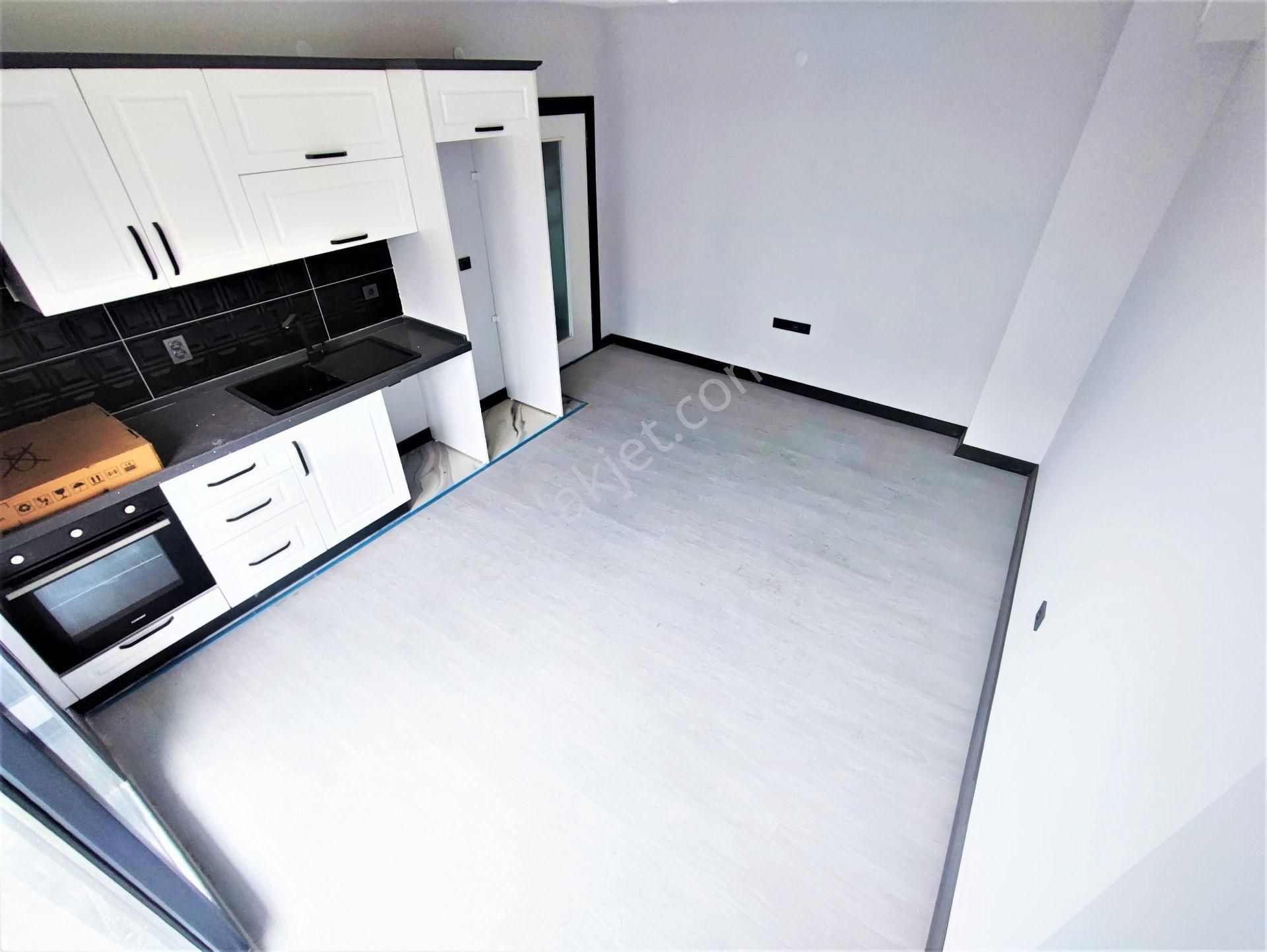 Akçay'da Aygül'den Sıfır Denize Çok Yakın Ara Kat Ön Cephe Kat Cephe Seçenekli 1+1 Satılık Daireler - Görsel 2