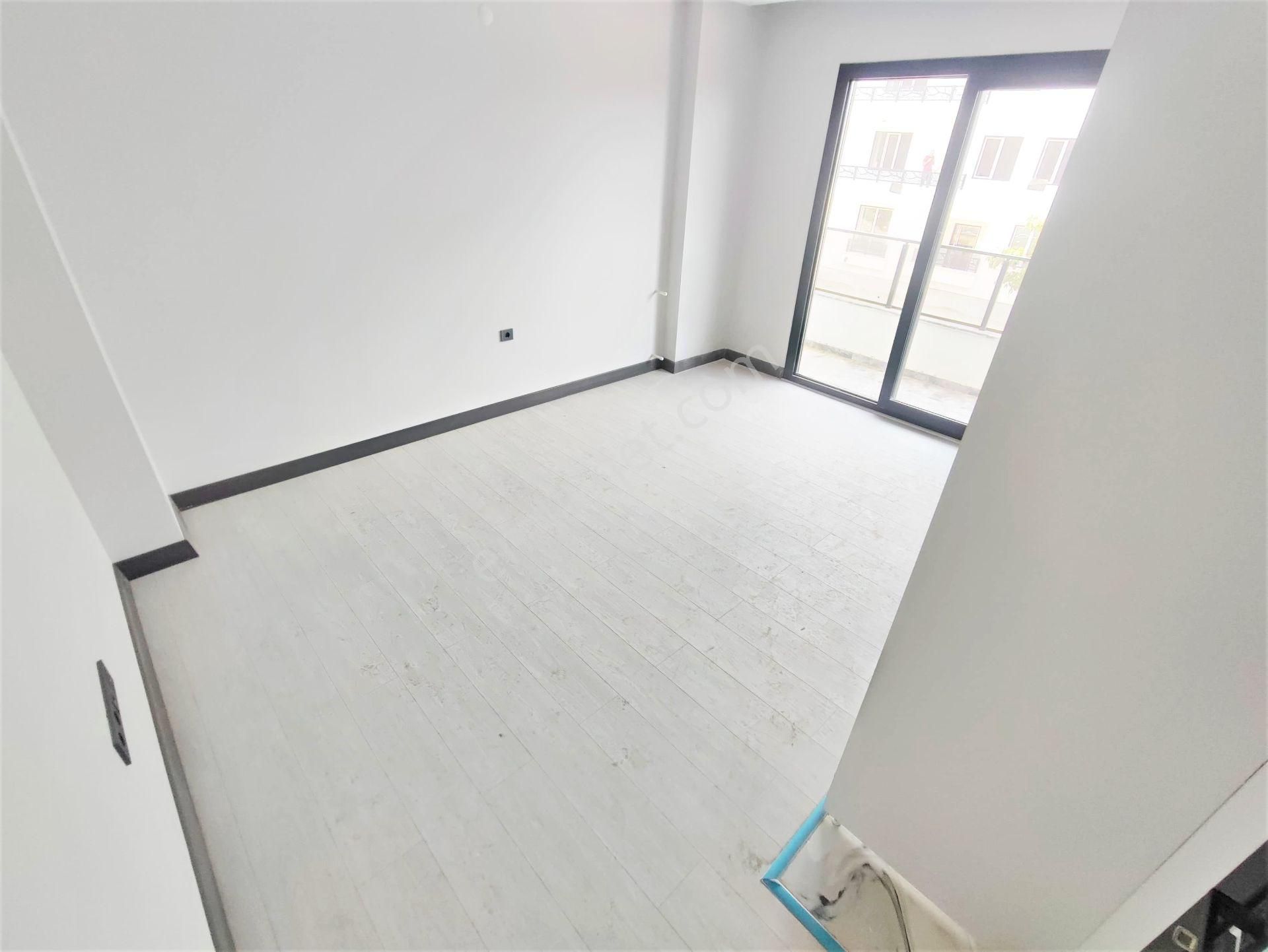 Akçay'da Aygül'den Sıfır Denize Çok Yakın Ara Kat Ön Cephe Kat Cephe Seçenekli 1+1 Satılık Daireler - Görsel 12