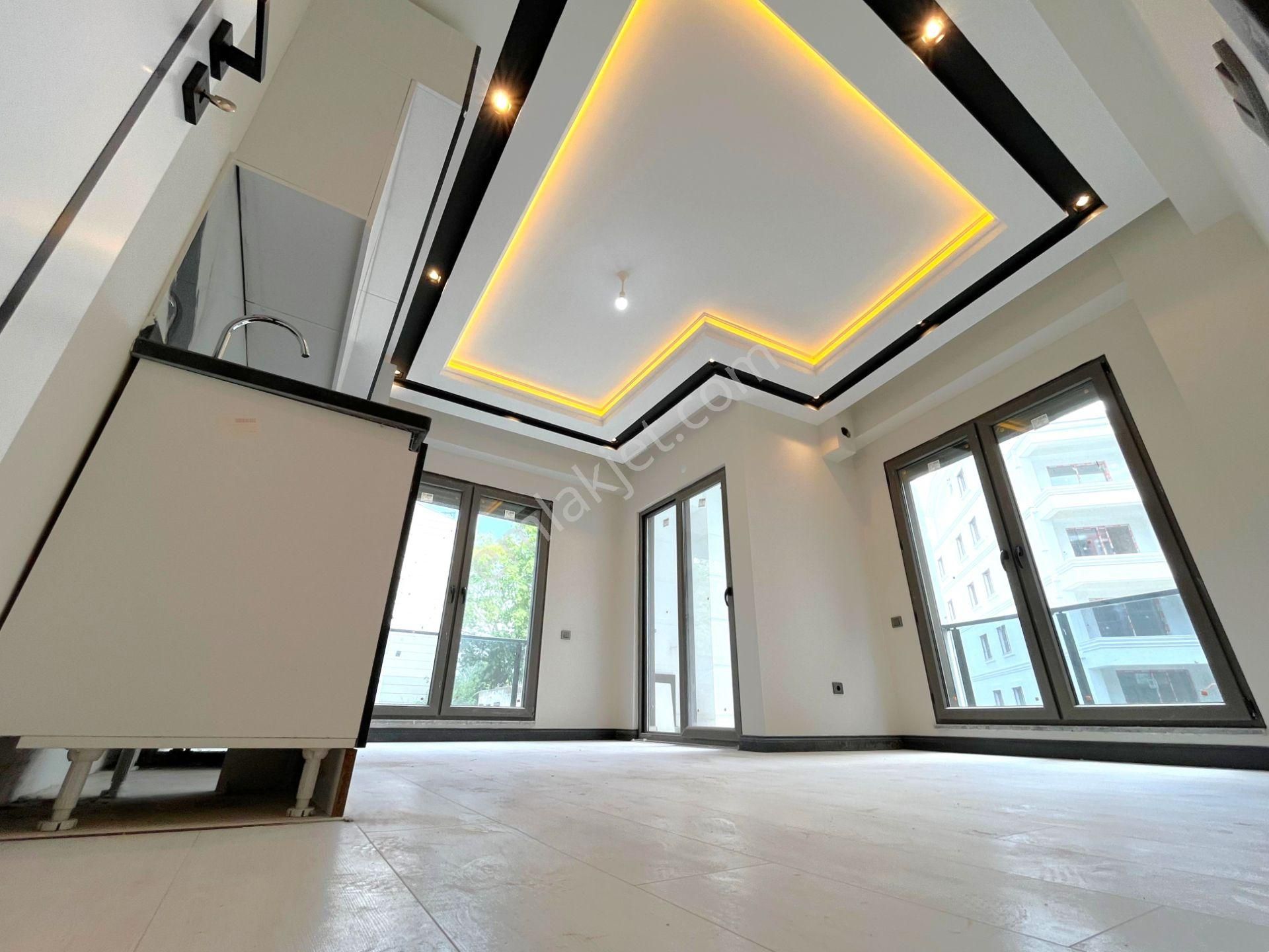 💎akçay'ın Merkezi Lokasyonun'da Aygül Ayrıcalığı İle Sıfır Yerden Isıtmalı Lüks 1+1 Satılık Daire💎