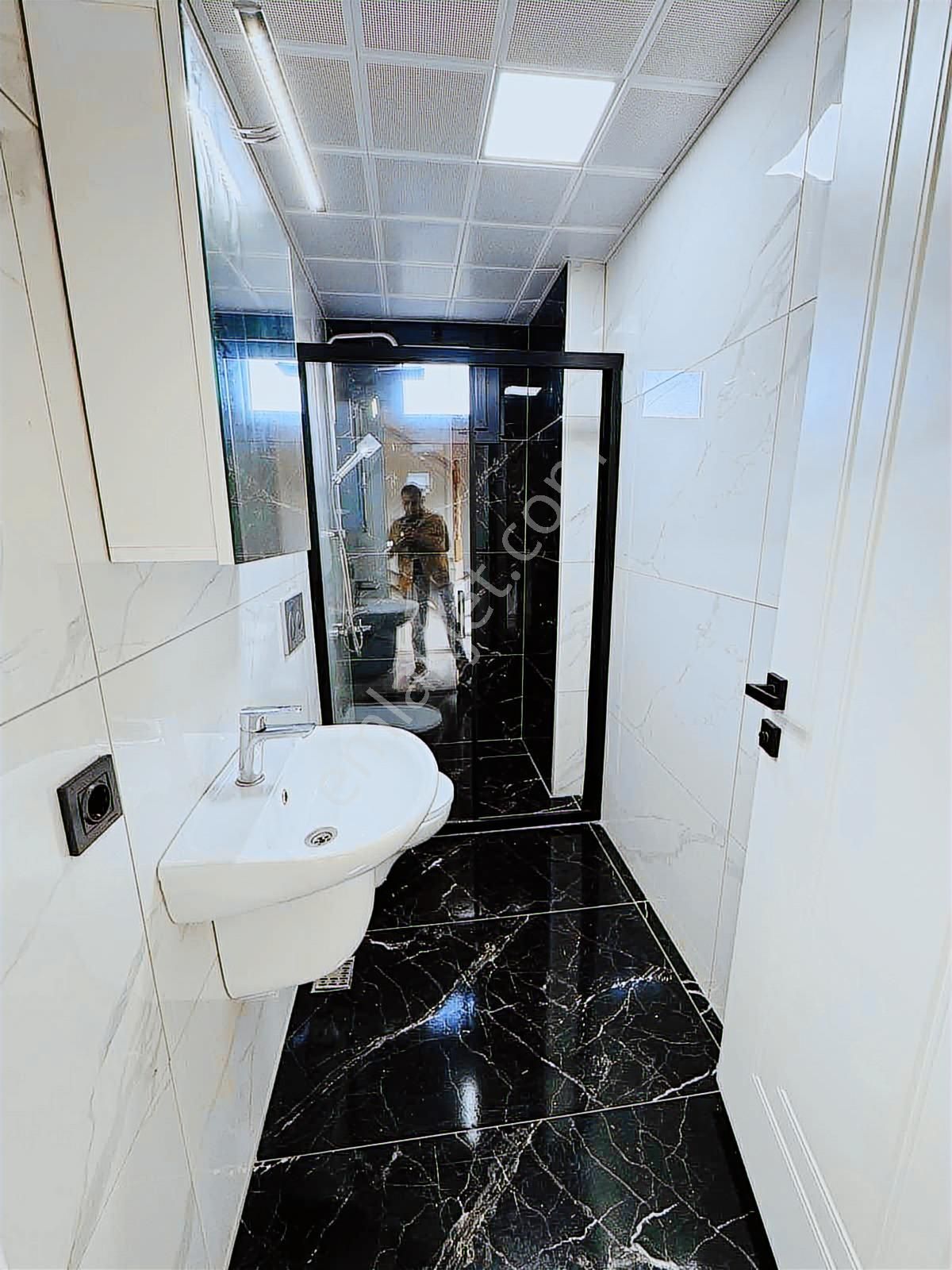 Kuşadası Davutlar Havuzlu Sitede Satılık 4+1 Villa - Görsel 8