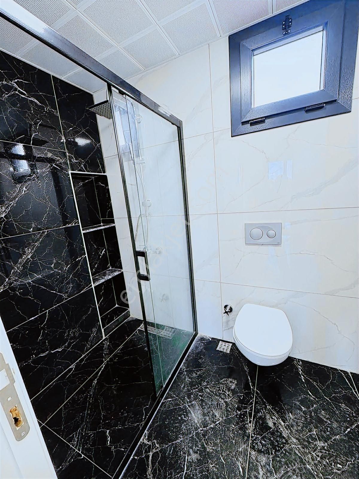 Kuşadası Davutlar Havuzlu Sitede Satılık 4+1 Villa - Görsel 15