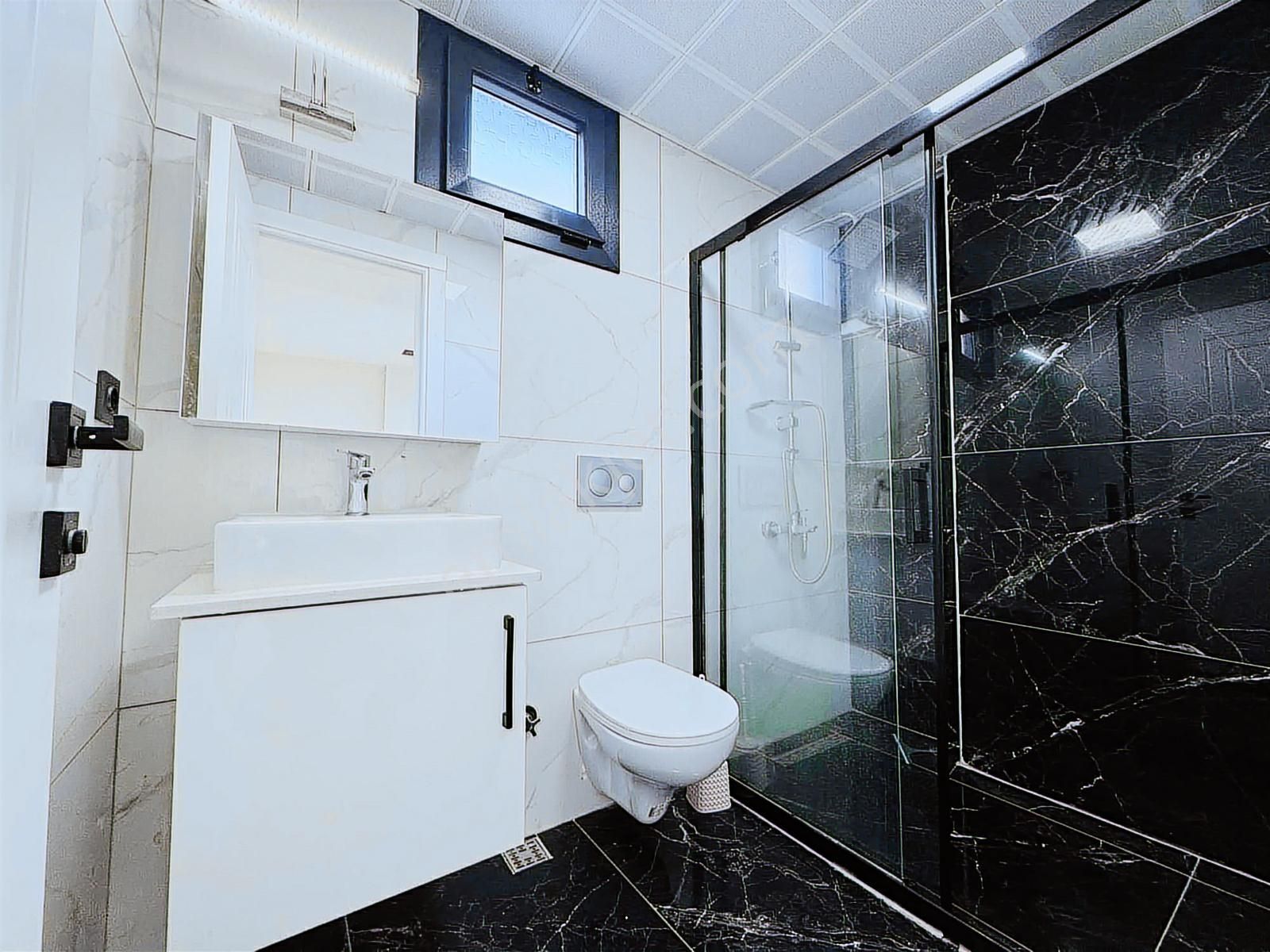 Kuşadası Davutlar Havuzlu Sitede Satılık 4+1 Villa - Görsel 4