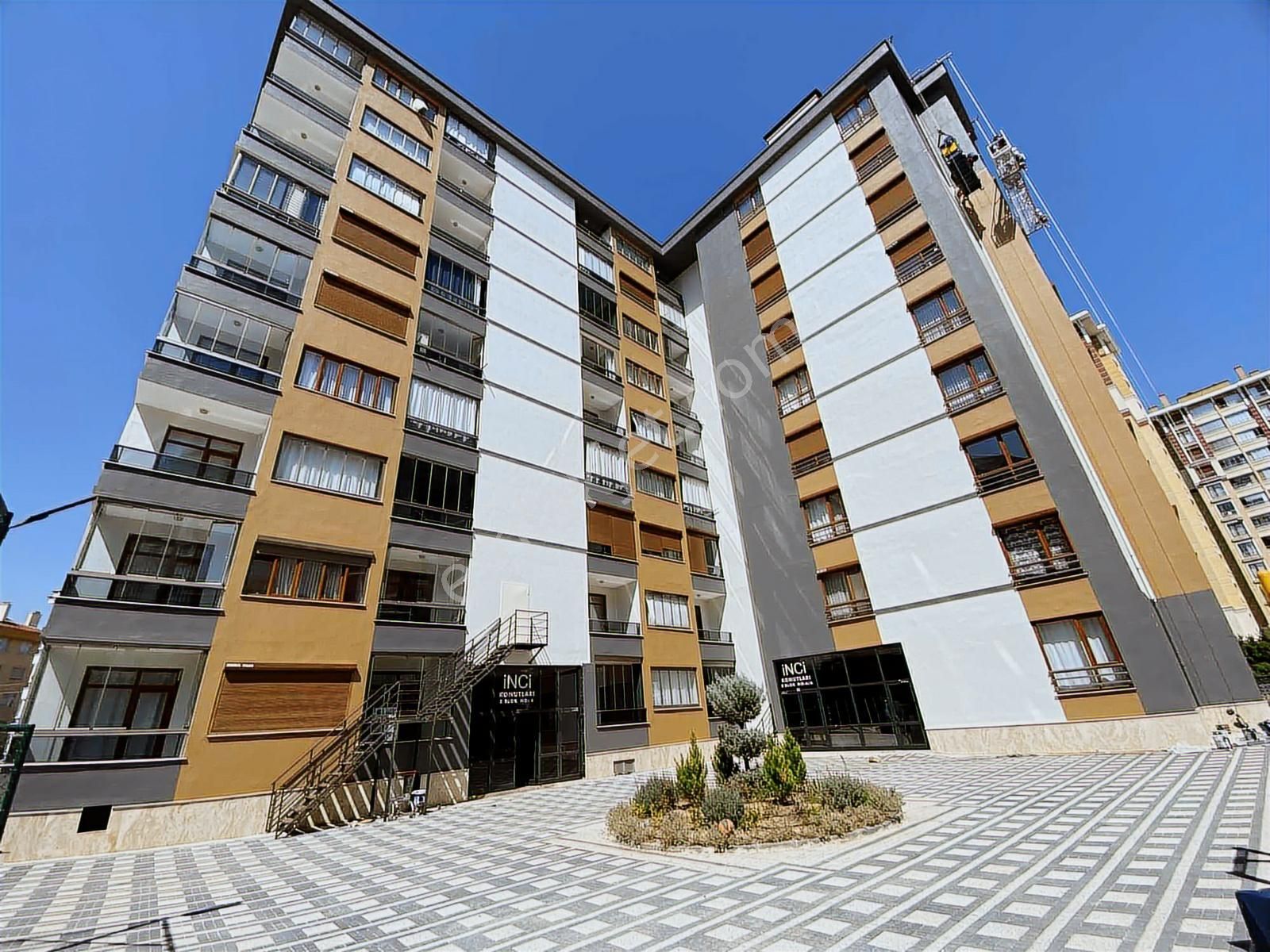 Yazır Mahallesi Arakat 4+1 Daire