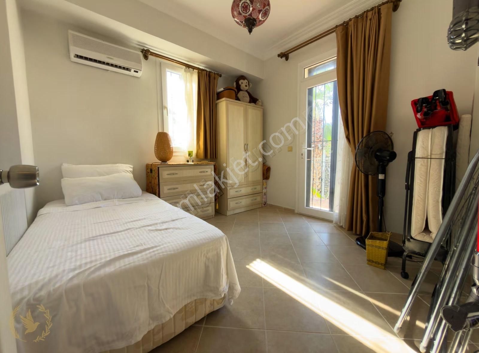Çalış - Müstakil Bahçeli Ve Havuzlu Triplex Villa -4+1, 2 Depo - Görsel 6