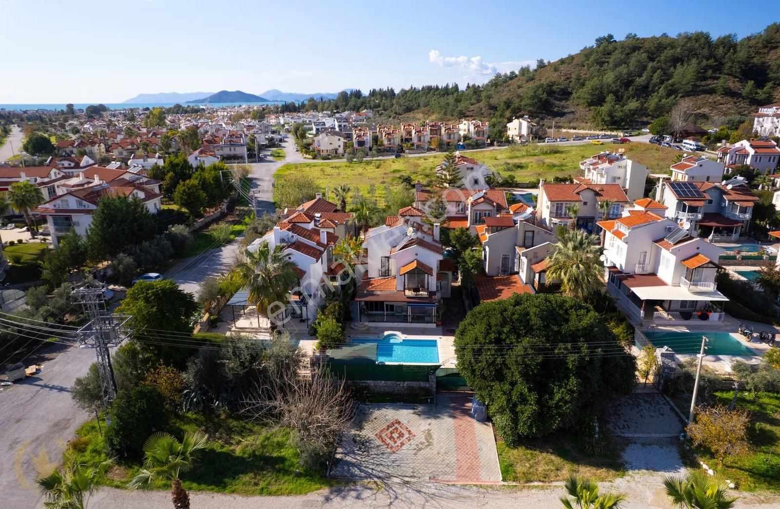 Çalış - Müstakil Bahçeli Ve Havuzlu Triplex Villa -4+1, 2 Depo