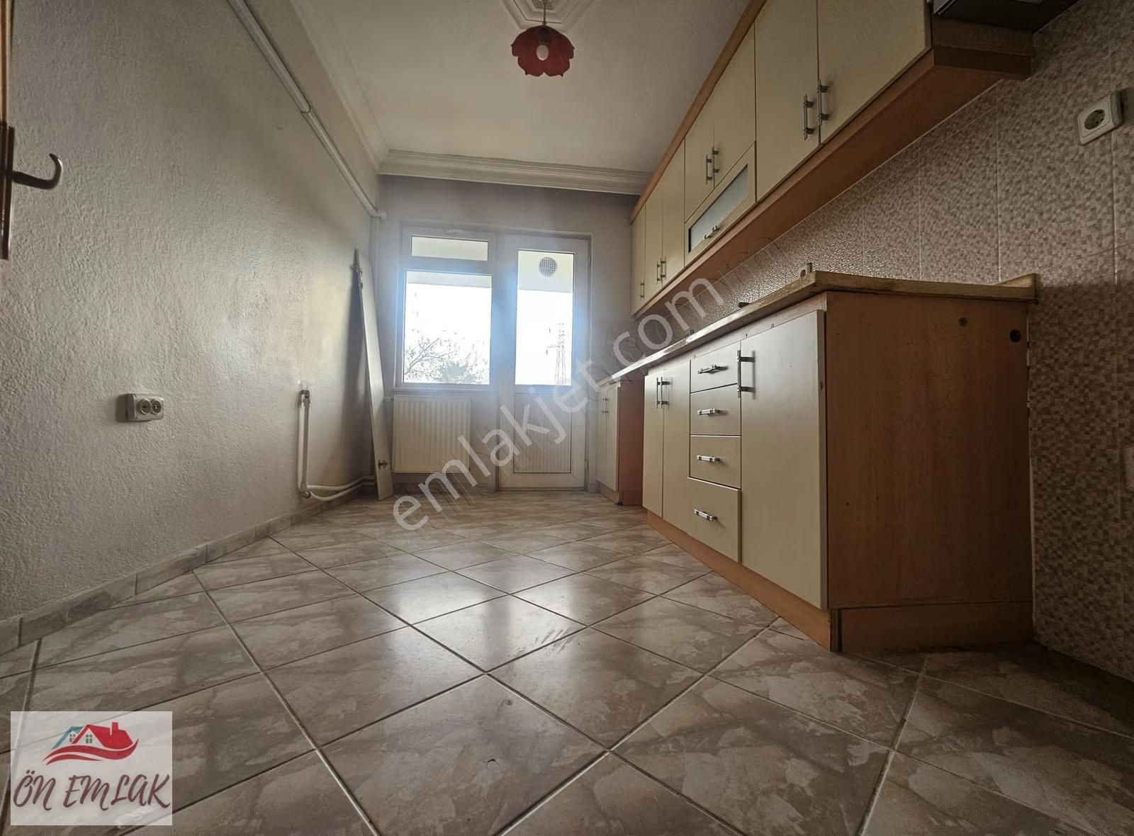 Ön Emlak'tan Burhaniye Okullar Bölgesinde Kiralık 3+1 Daire! - Görsel 6