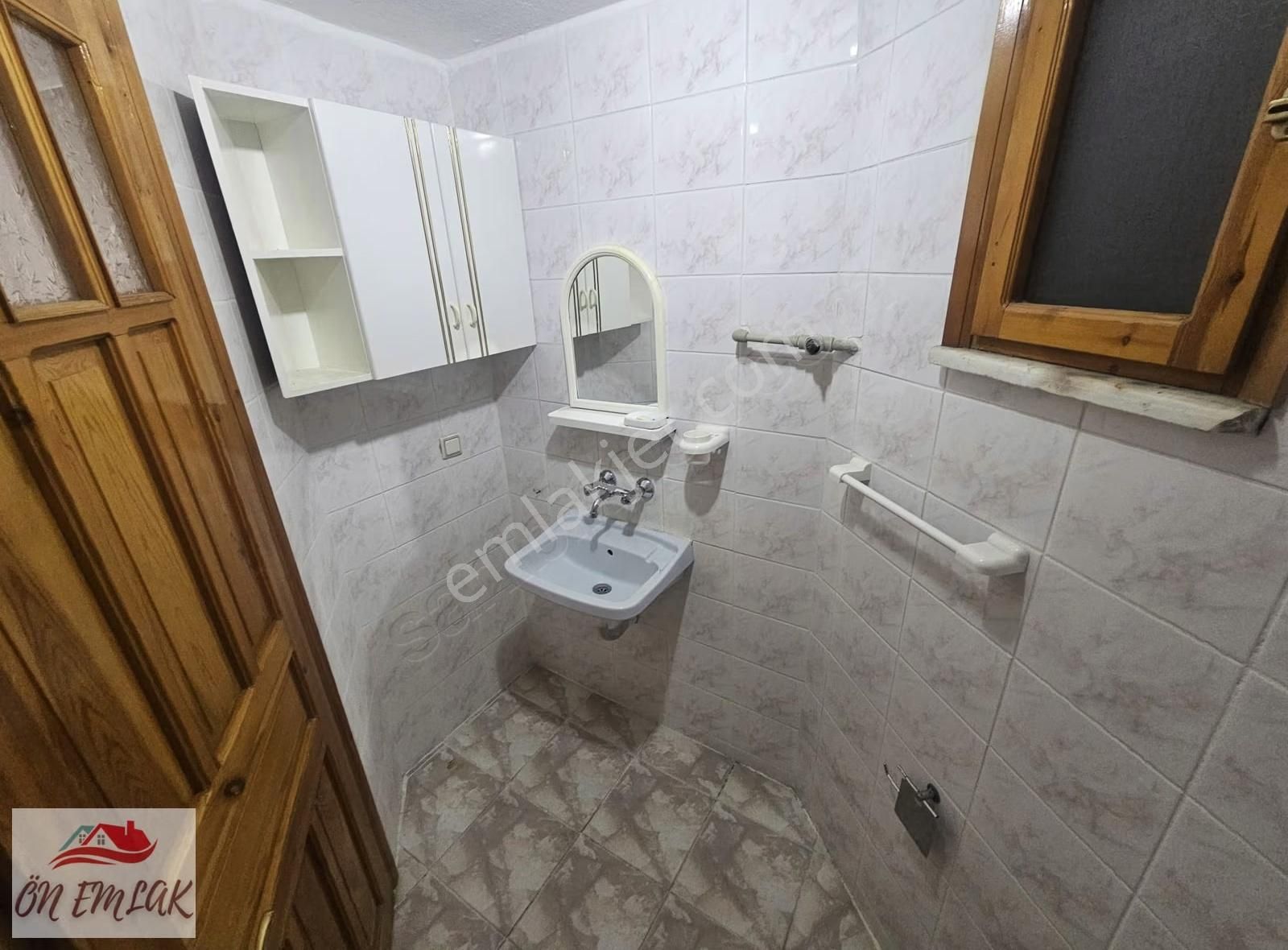 Ön Emlak'tan Burhaniye Okullar Bölgesinde Kiralık 3+1 Daire! - Görsel 7