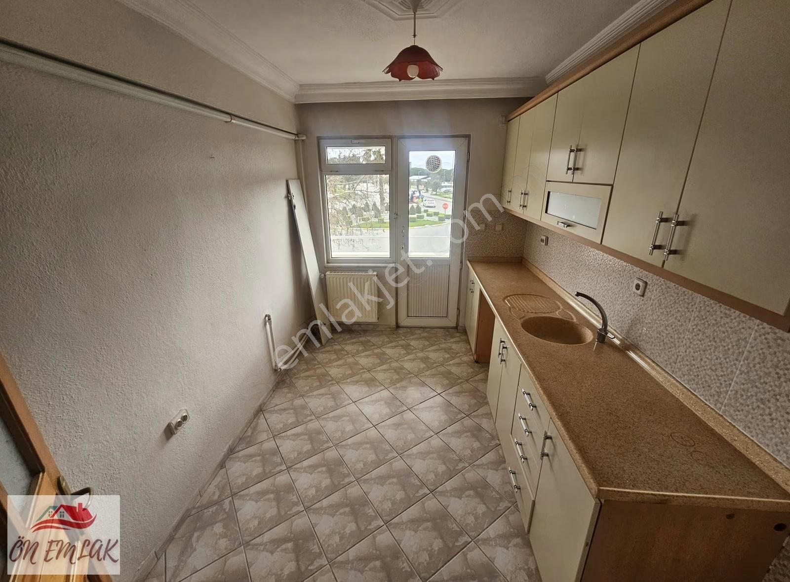 Ön Emlak'tan Burhaniye Okullar Bölgesinde Kiralık 3+1 Daire! - Görsel 16